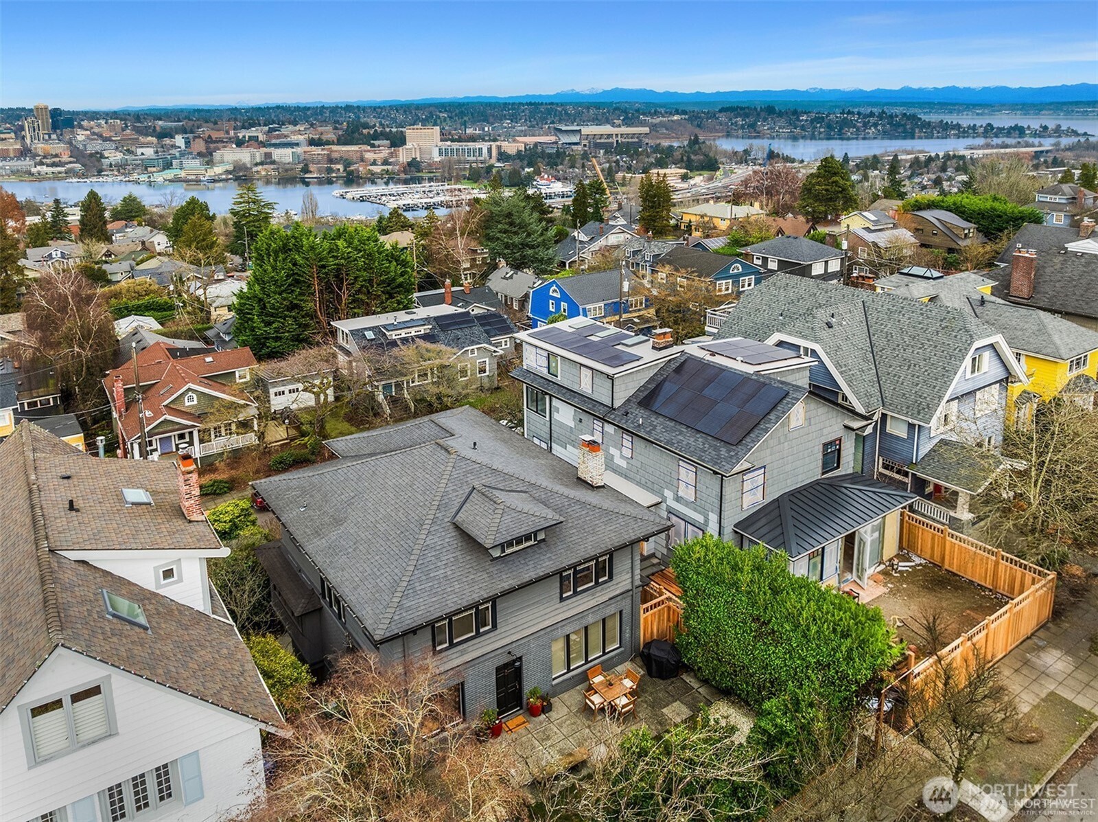 1208 E Newton Street