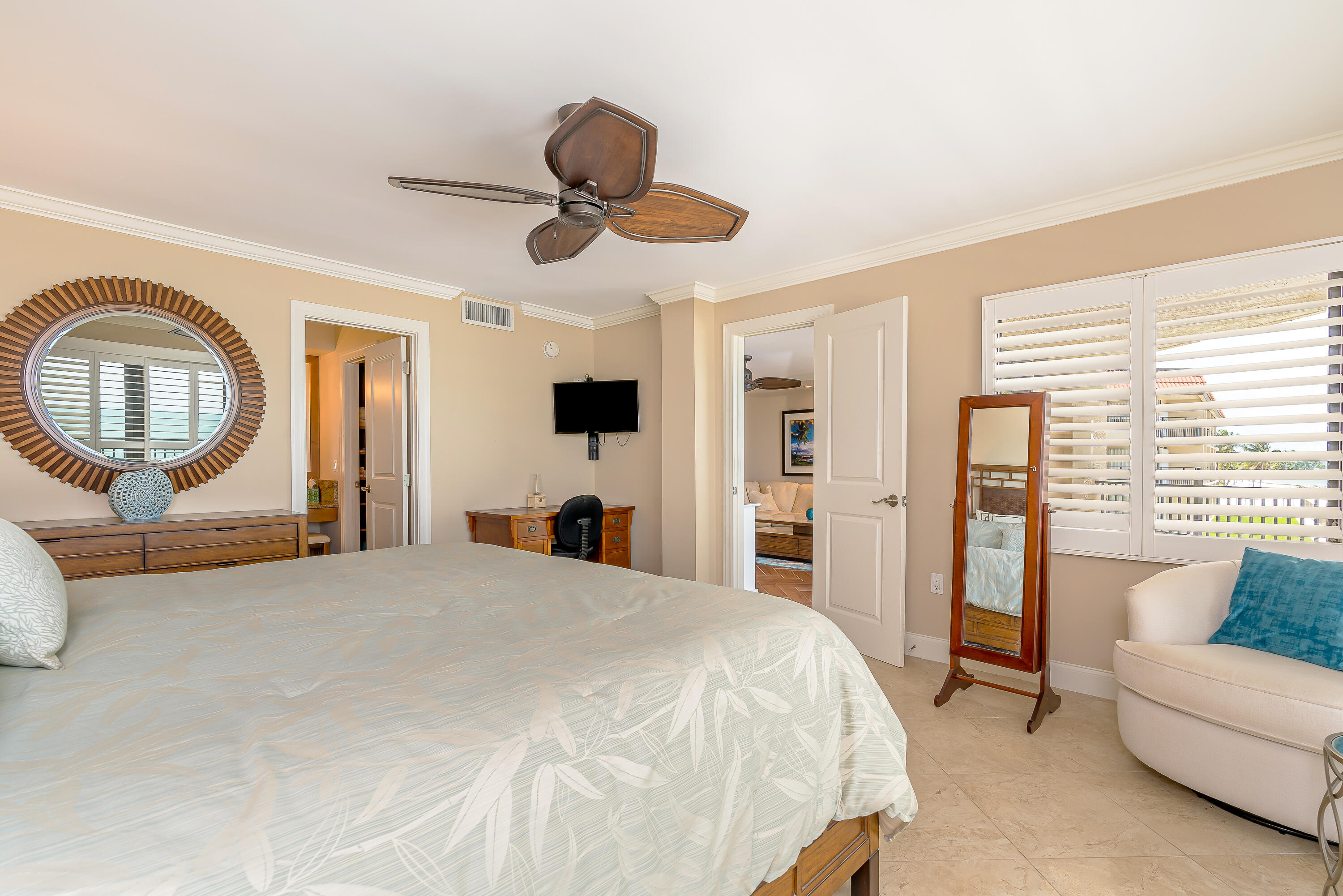 1001 W Ocean Drive 2-203