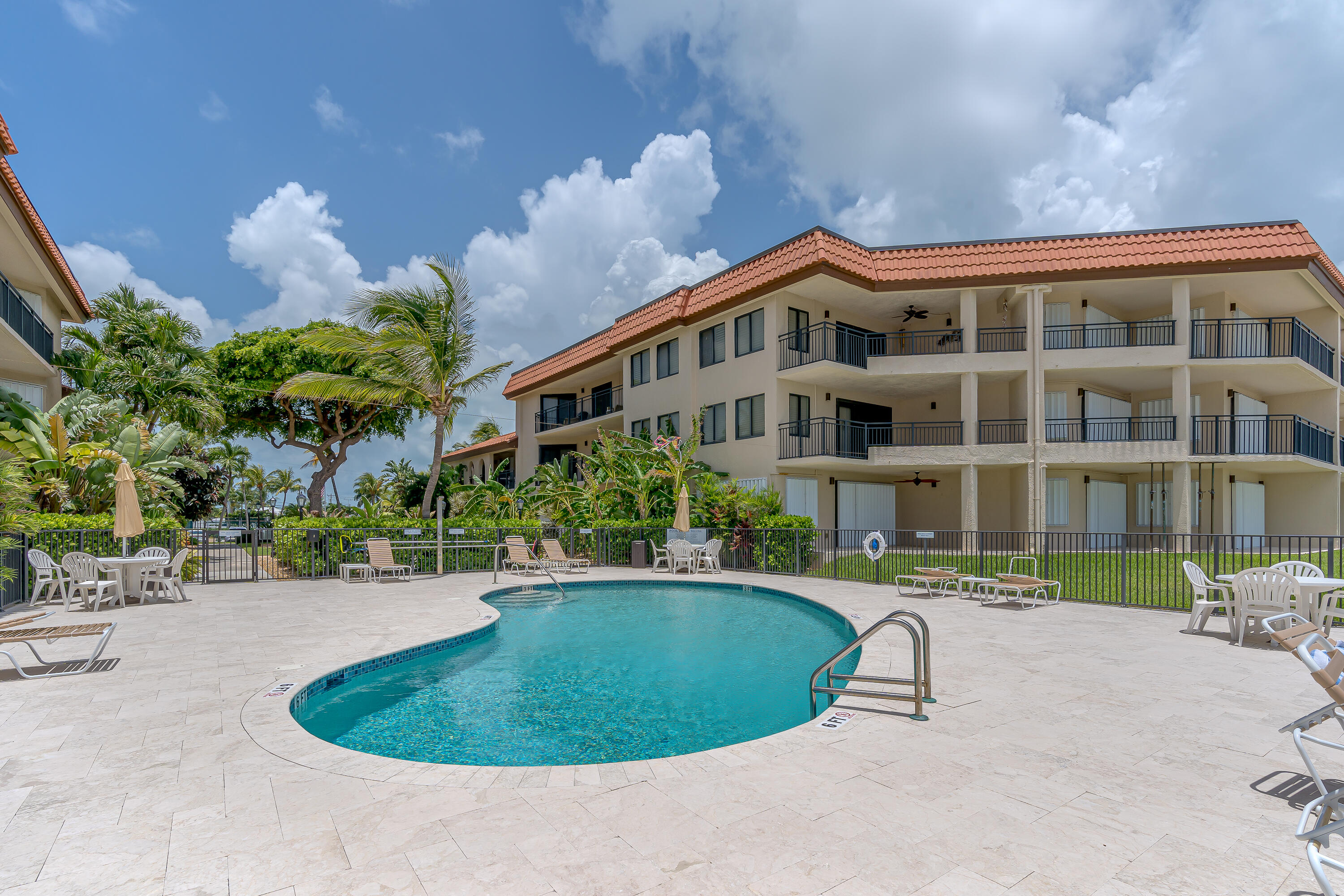 1001 W Ocean Drive 2-203