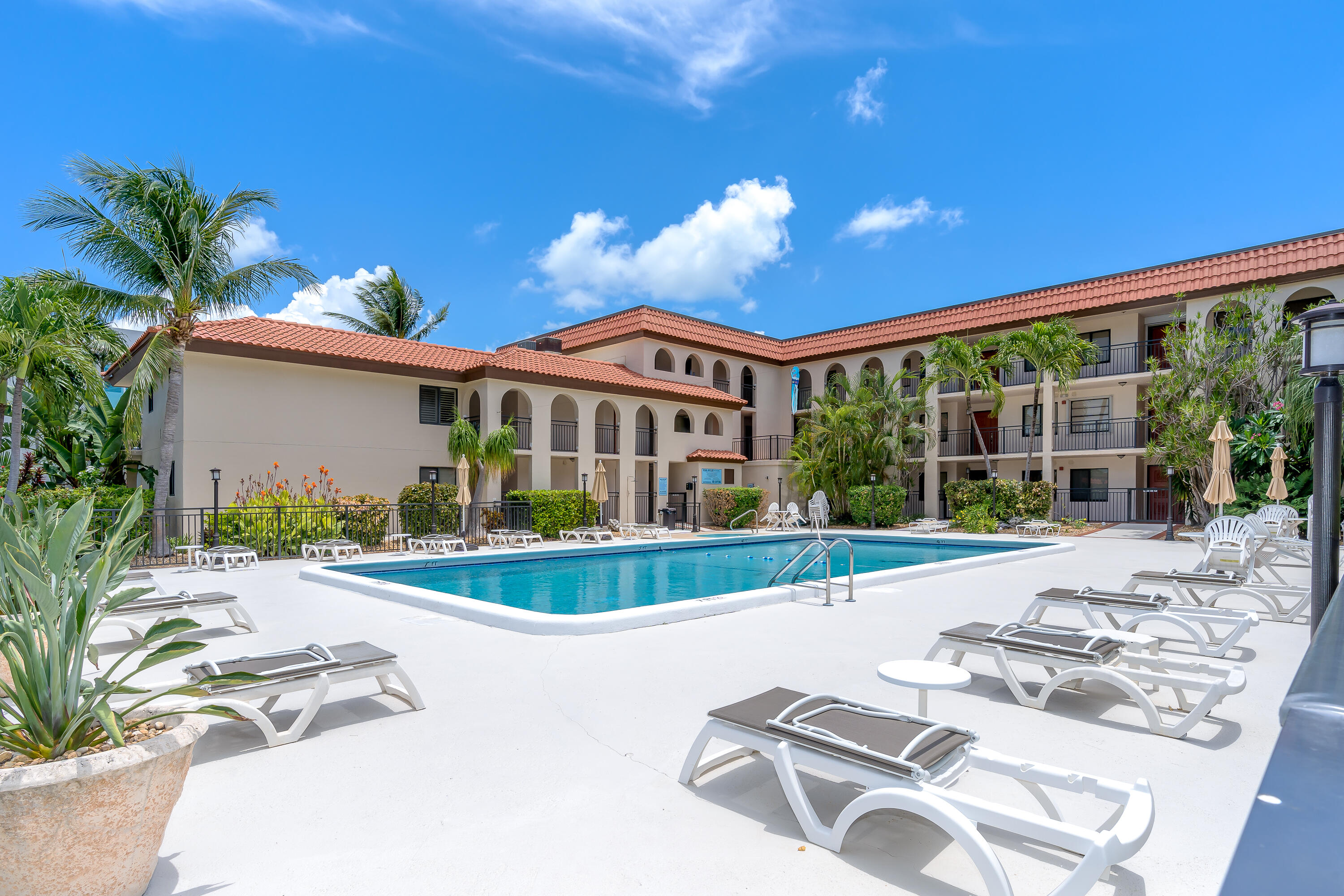 1001 W Ocean Drive 2-203