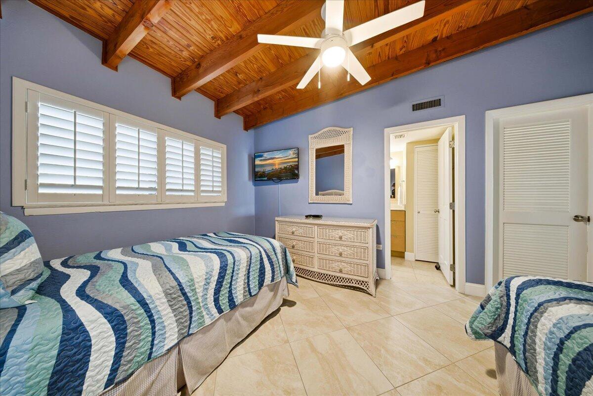 1133 W Ocean Drive 7