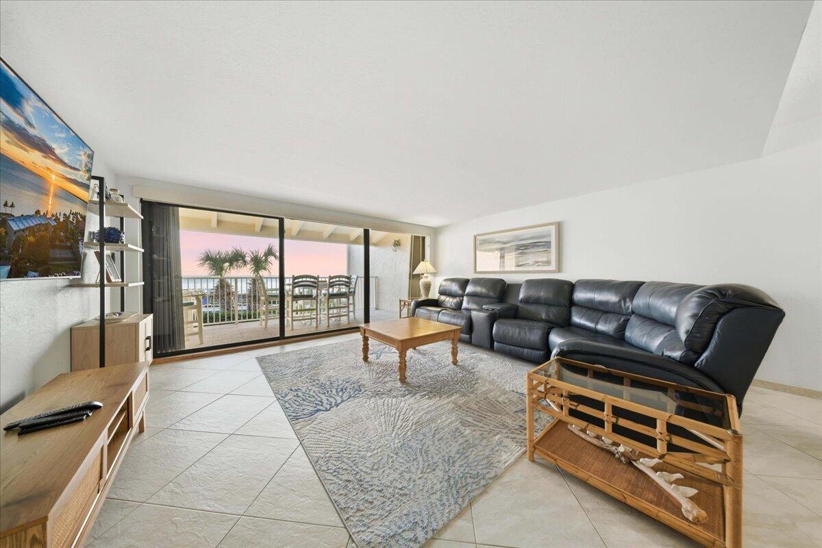 1133 W Ocean Drive 7