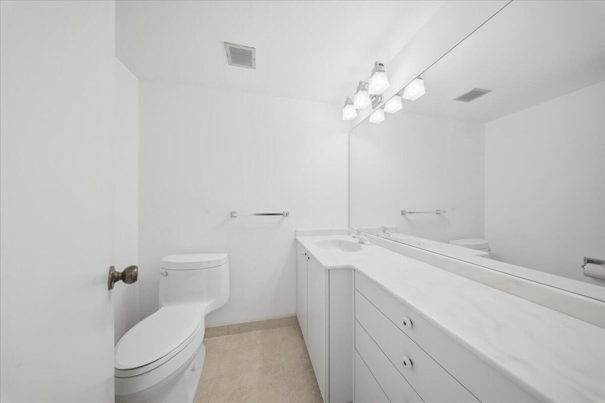 2000 Coco Plum Drive 601