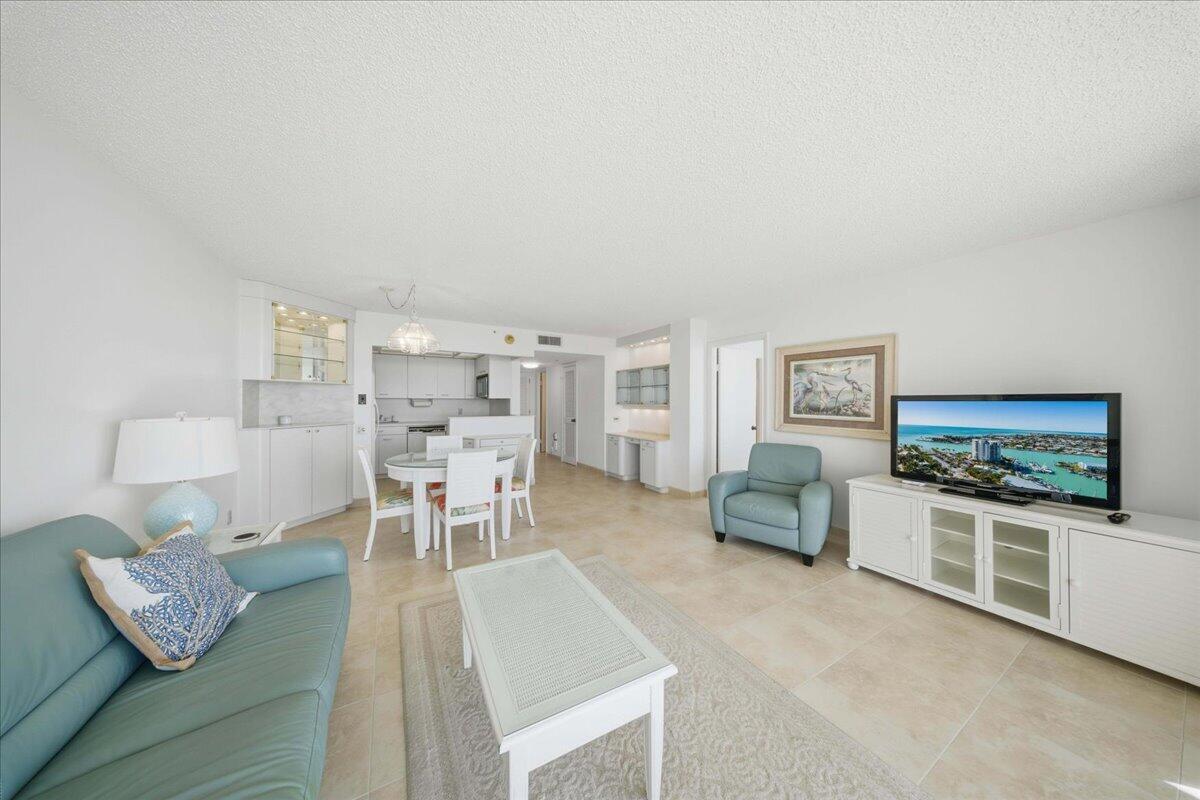 2000 Coco Plum Drive 601
