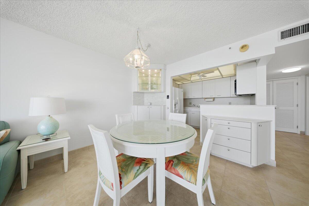 2000 Coco Plum Drive 601