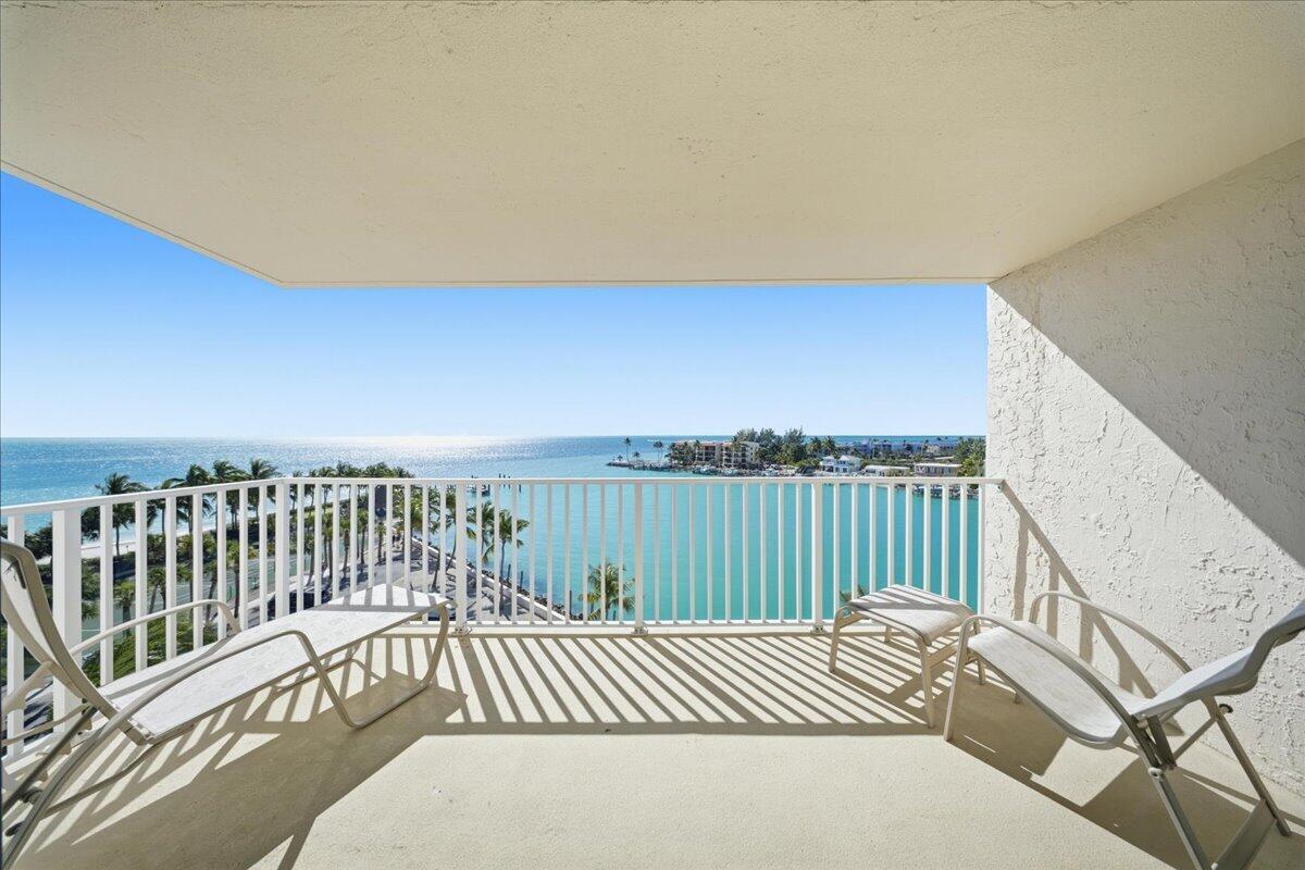 2000 Coco Plum Drive 601