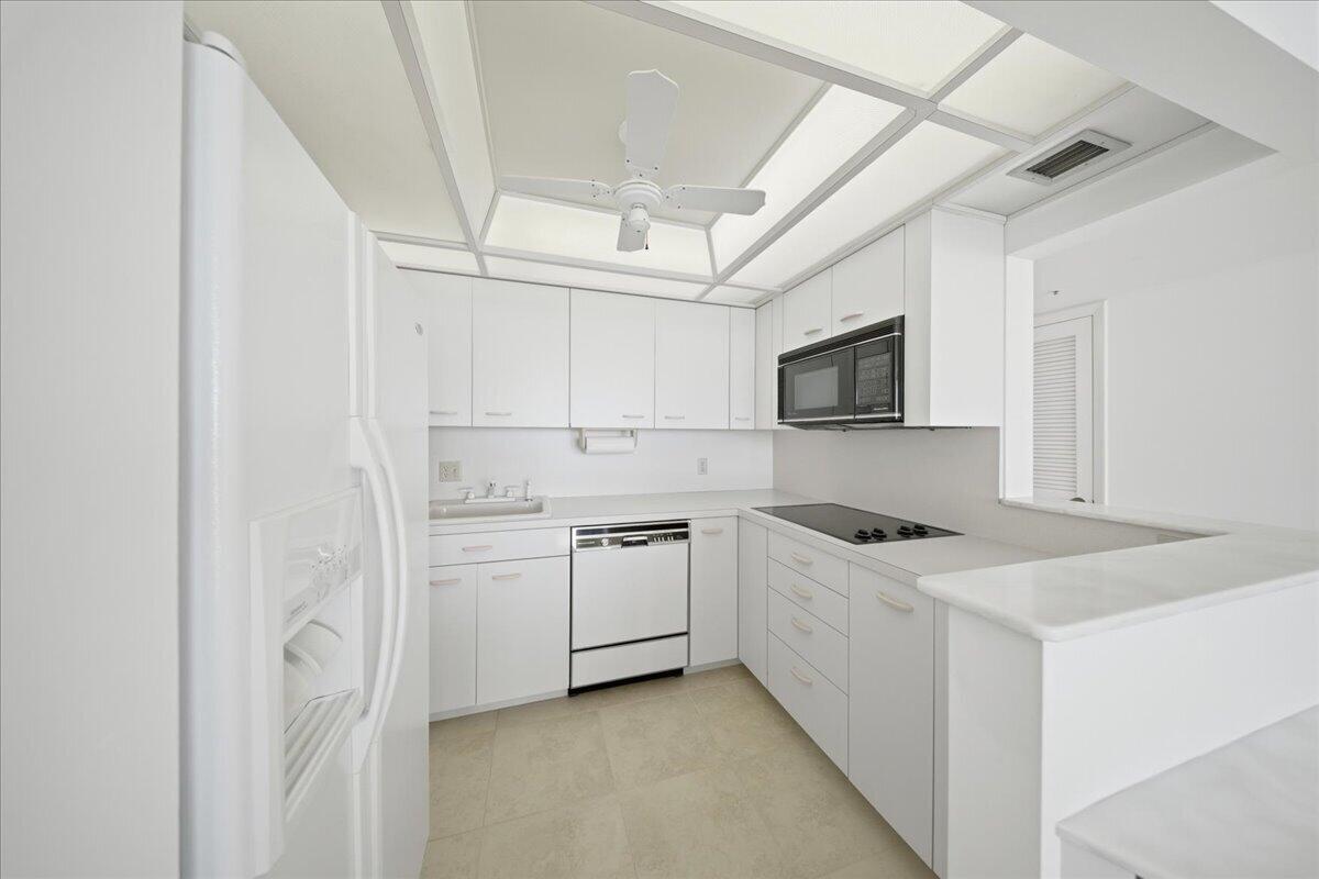 2000 Coco Plum Drive 601