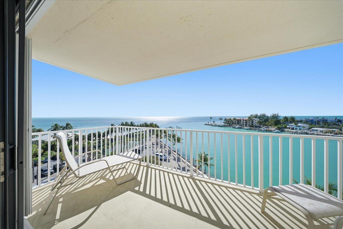 2000 Coco Plum Drive 601