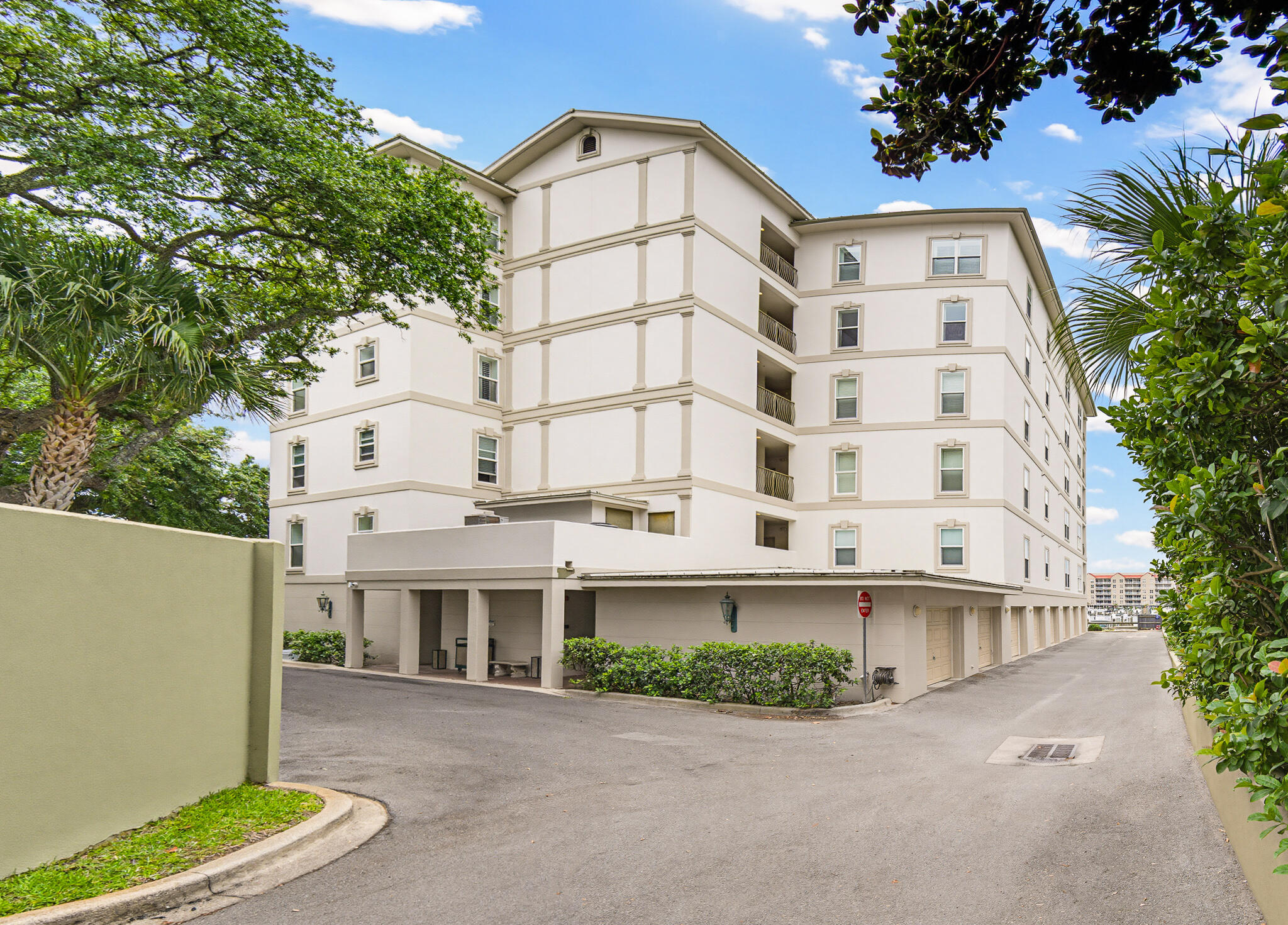 187 Brooks Street UNIT B401