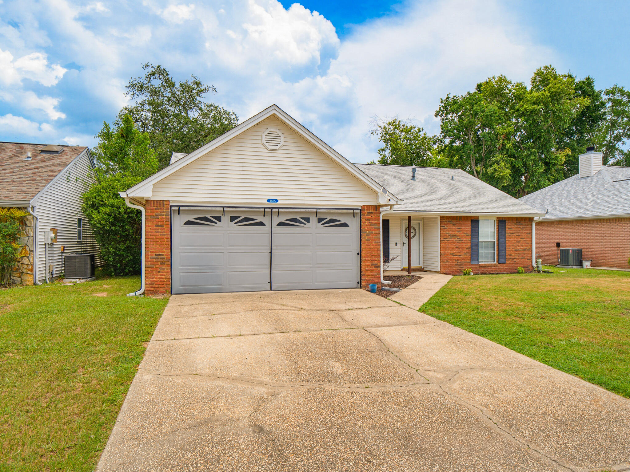 1565 Meadowbrook Court