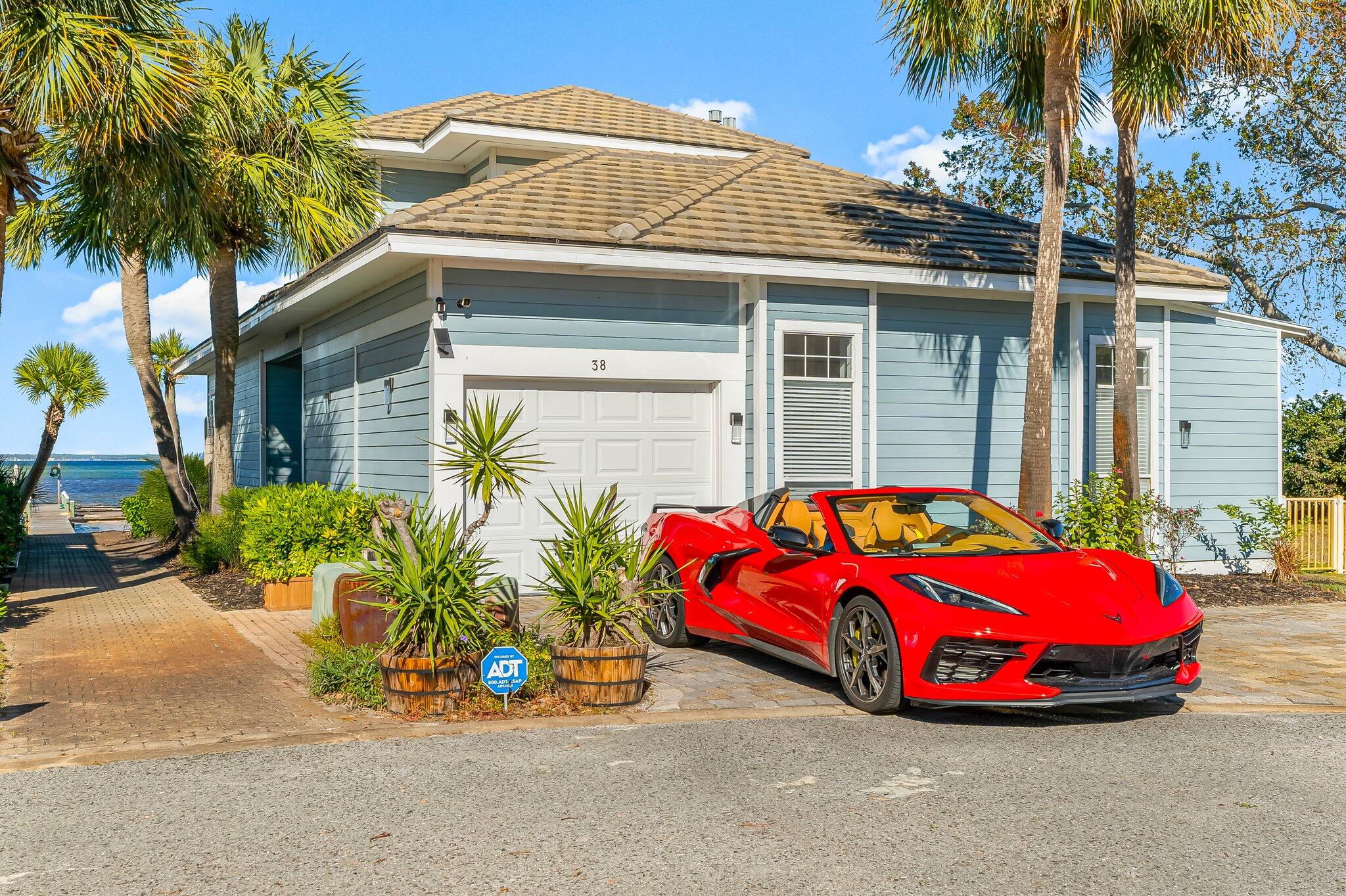 38 Garden Bay Court