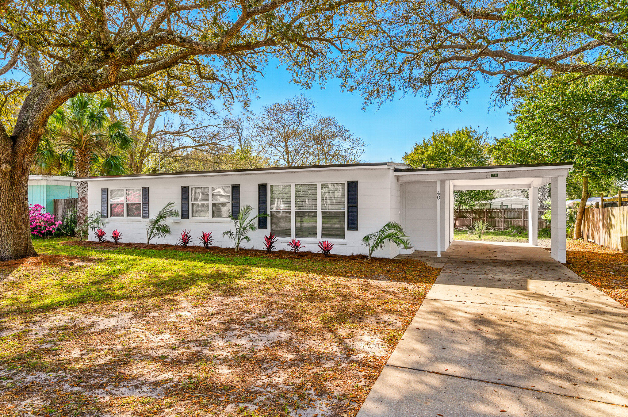 40 NE Laurie Drive