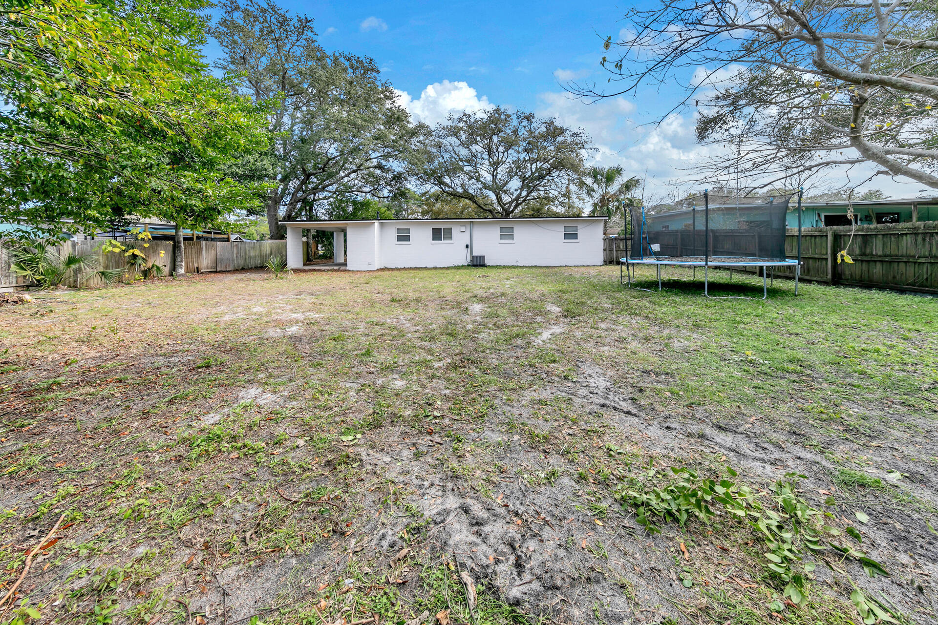 40 NE Laurie Drive