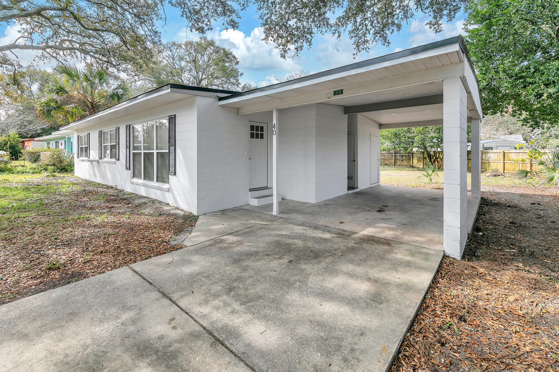 40 NE Laurie Drive
