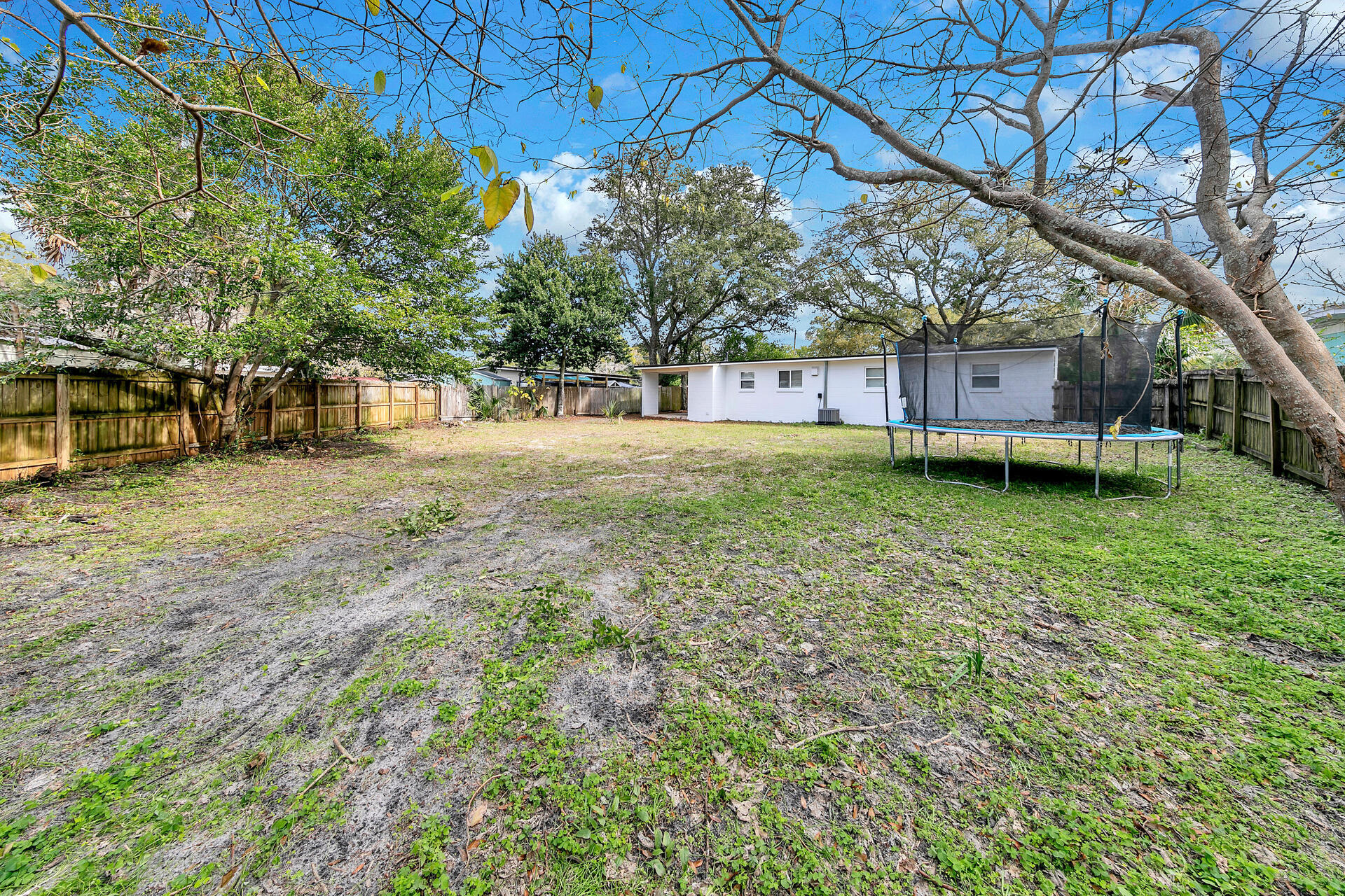 40 NE Laurie Drive