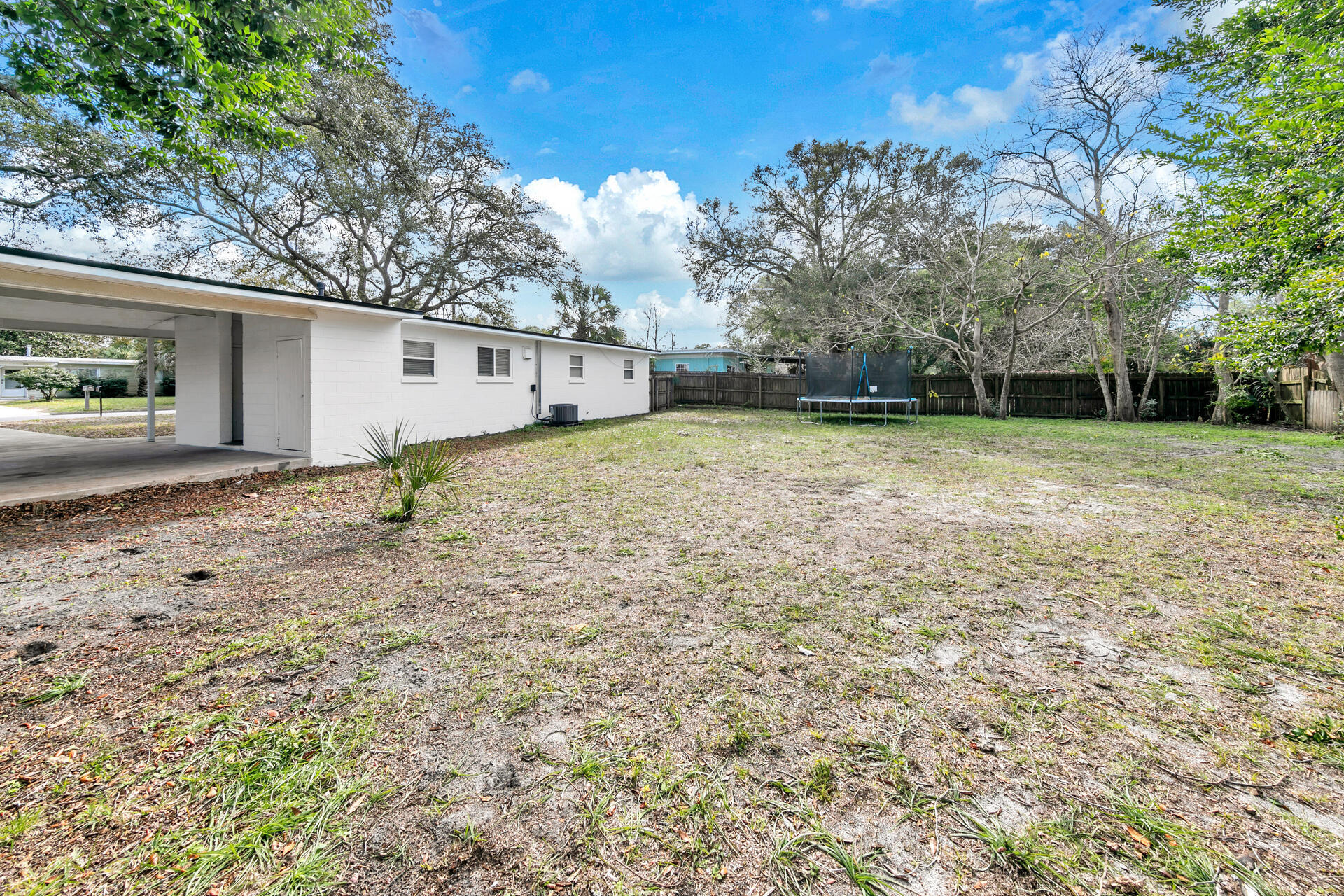 40 NE Laurie Drive