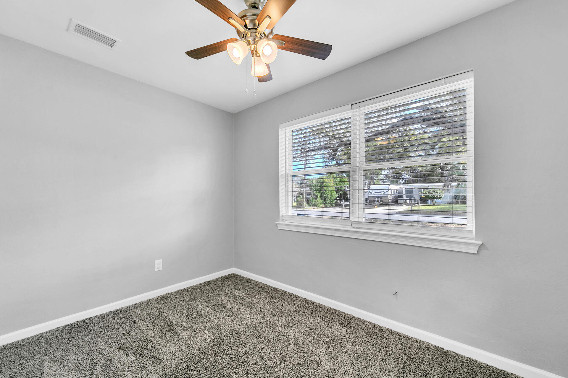 40 NE Laurie Drive
