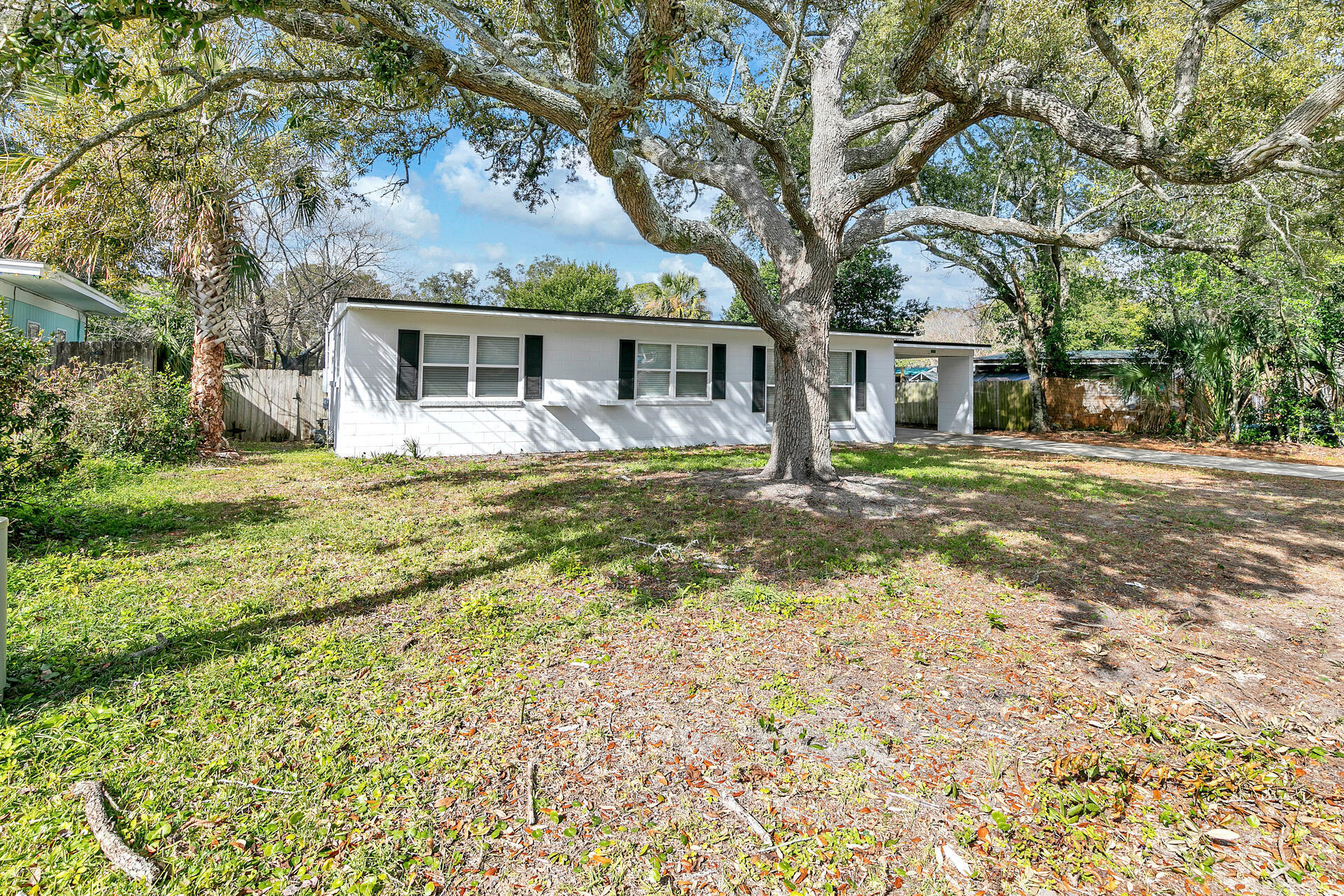 40 NE Laurie Drive