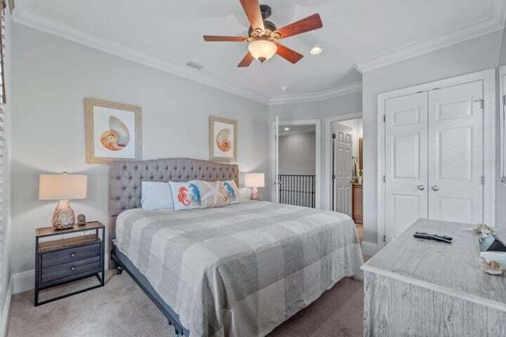 1900 Baytowne Loop