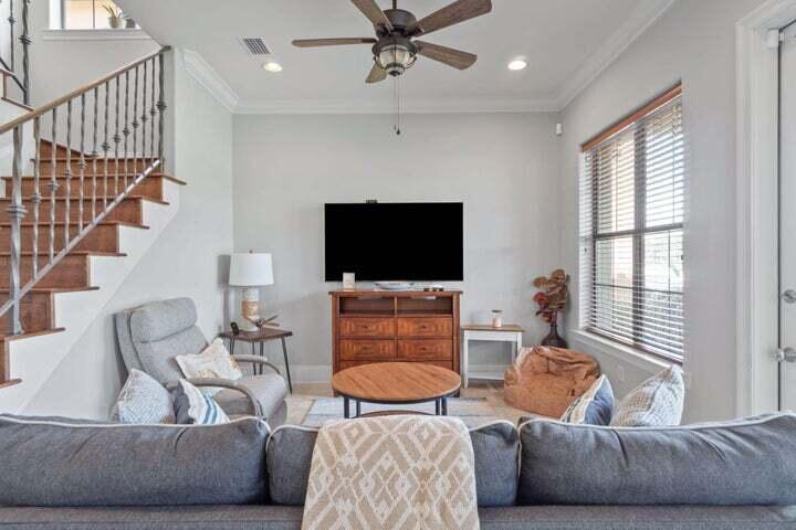 1900 Baytowne Loop