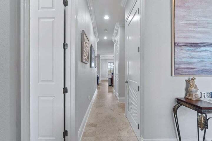 1900 Baytowne Loop