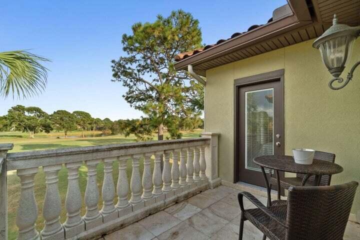 1900 Baytowne Loop