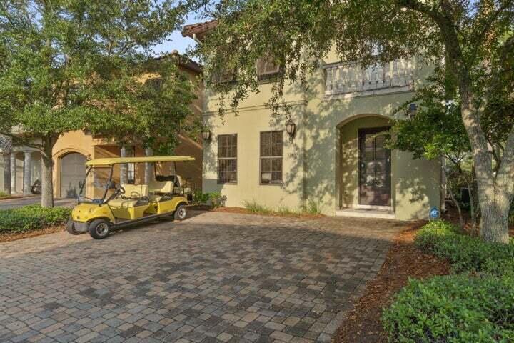 1900 Baytowne Loop