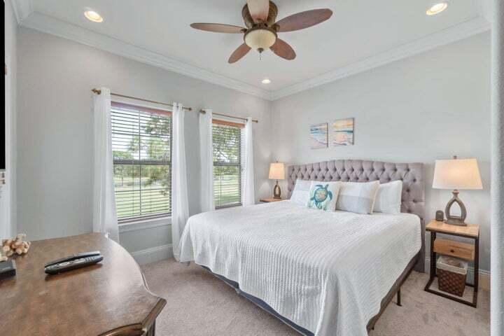 1900 Baytowne Loop