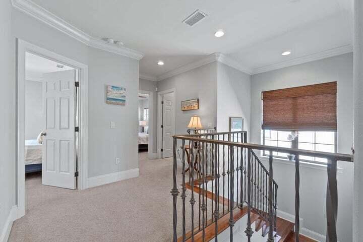1900 Baytowne Loop