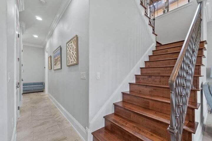 1900 Baytowne Loop