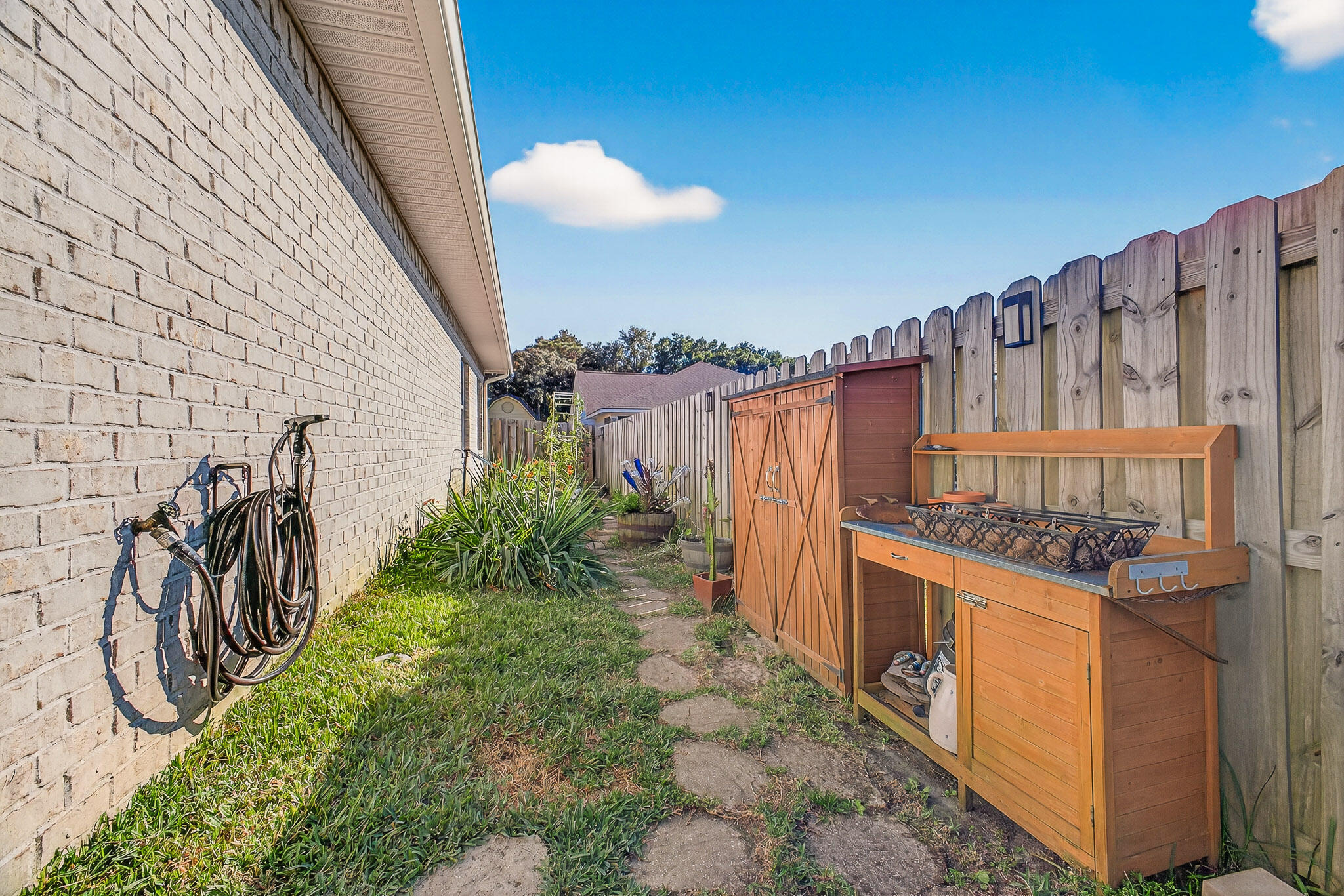 61B 6Th Street