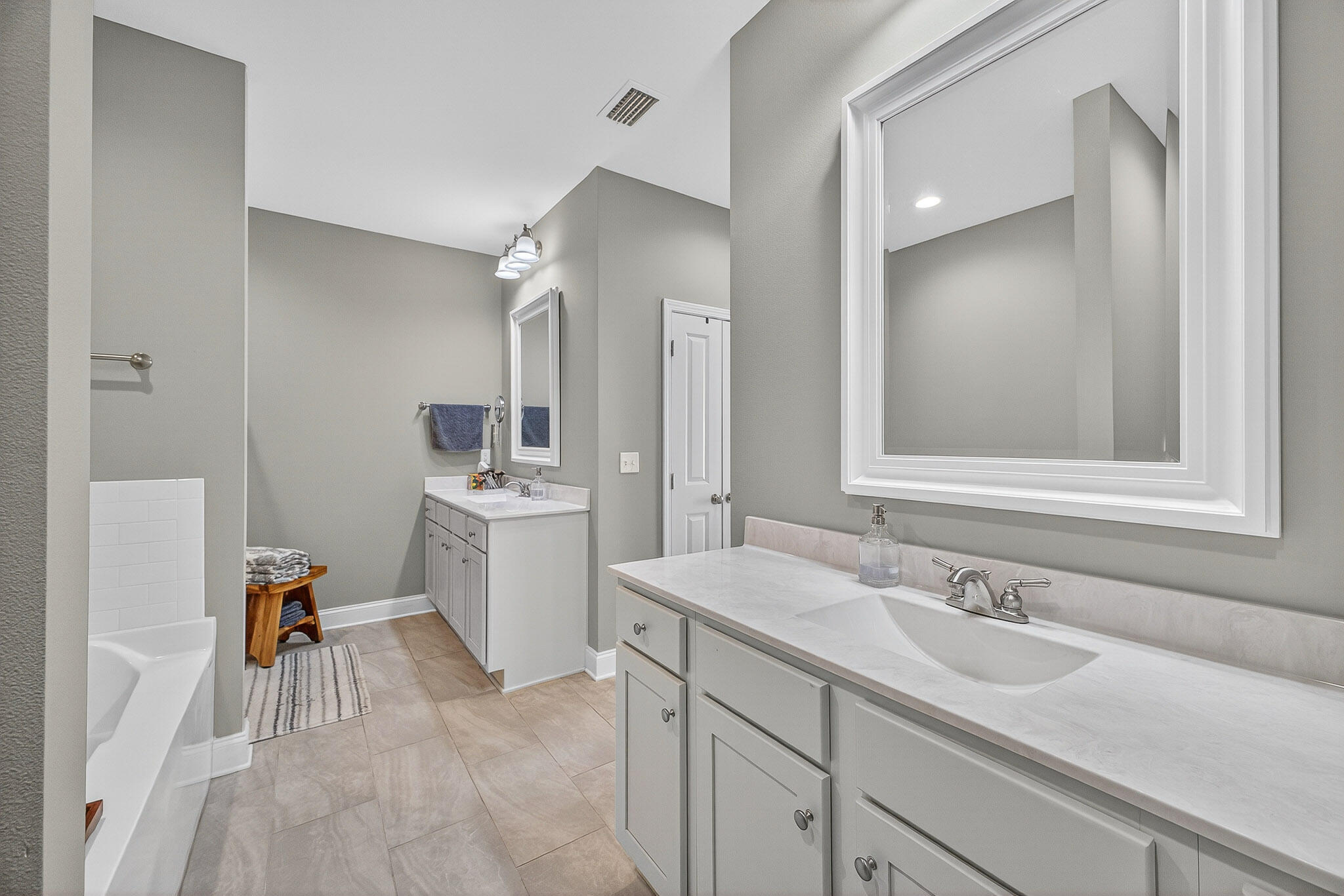 61B 6Th Street