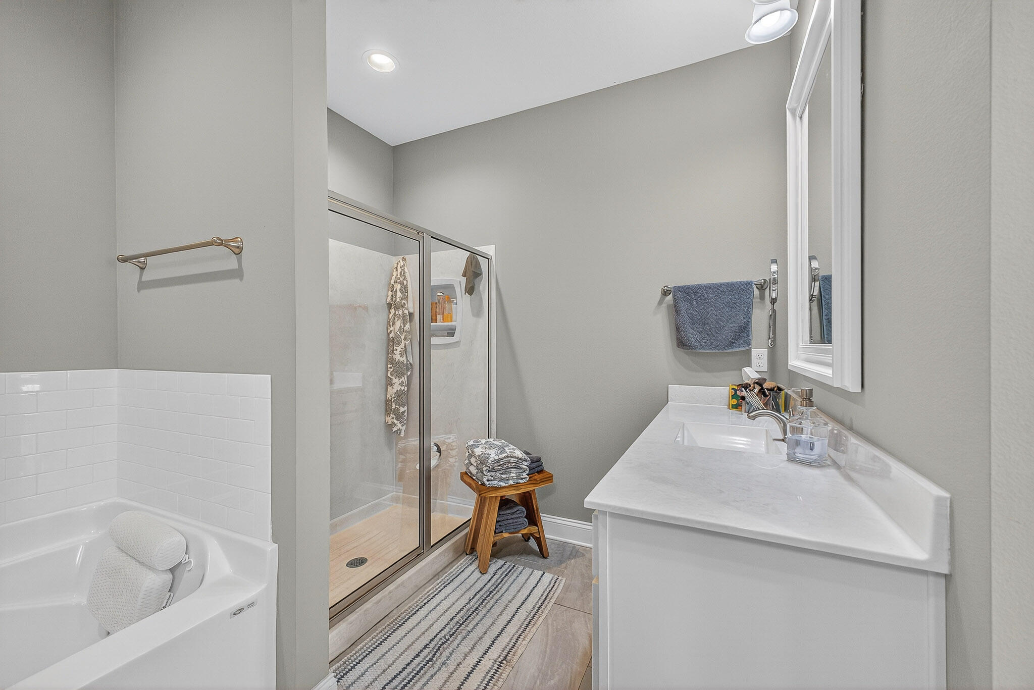 61B 6Th Street
