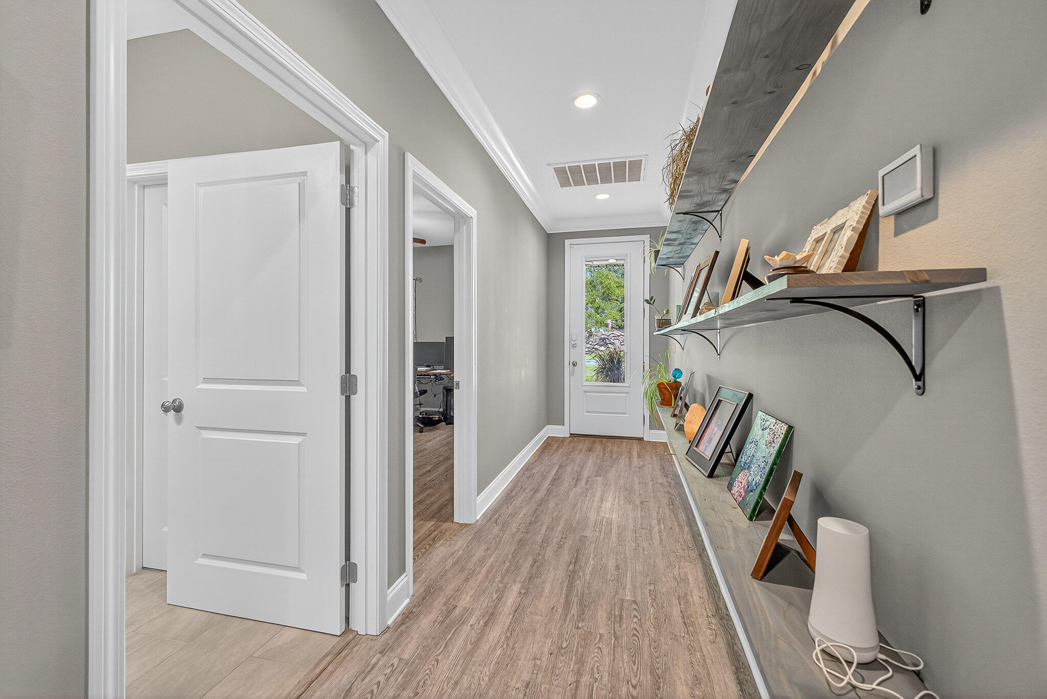 61B 6Th Street