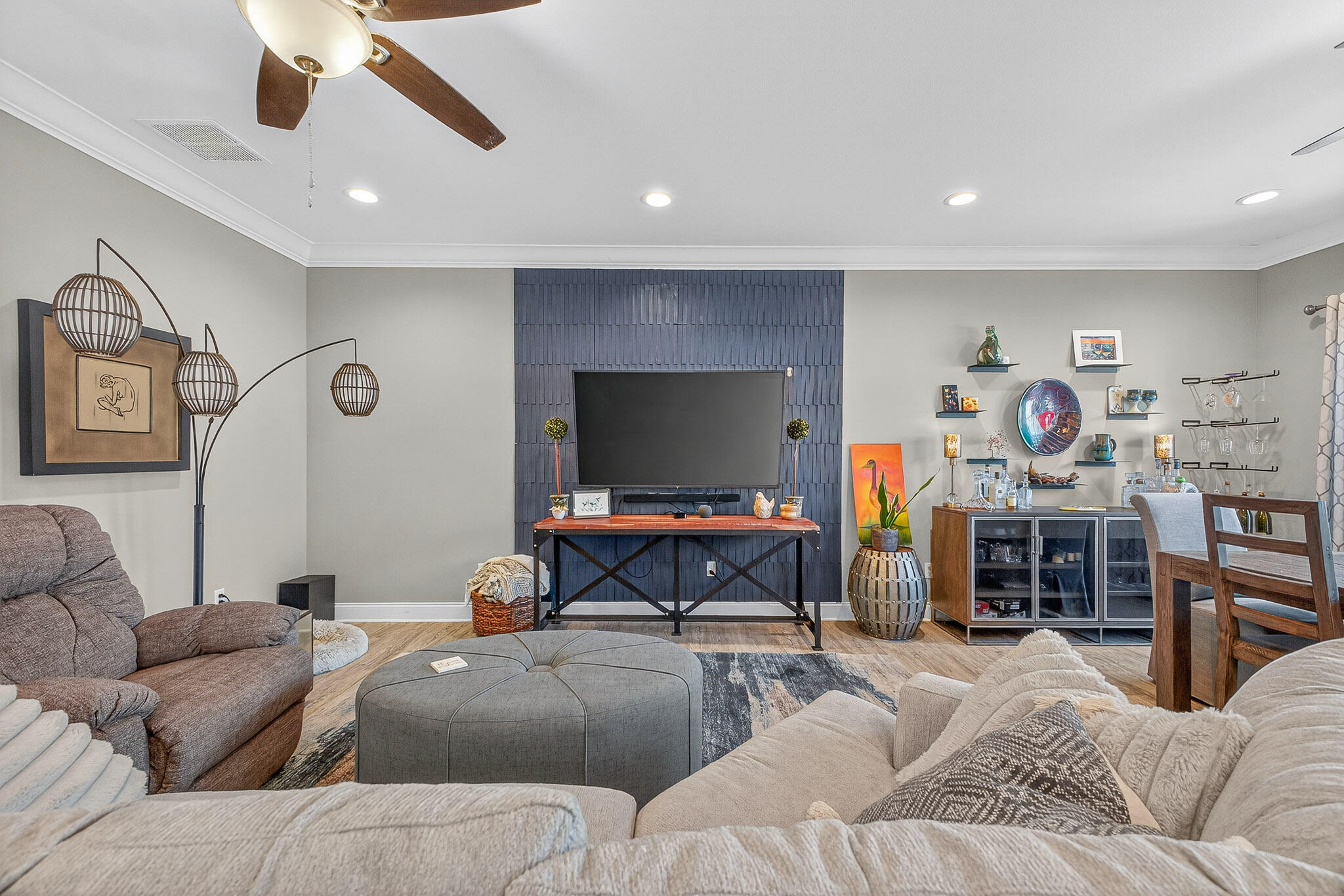 61B 6Th Street