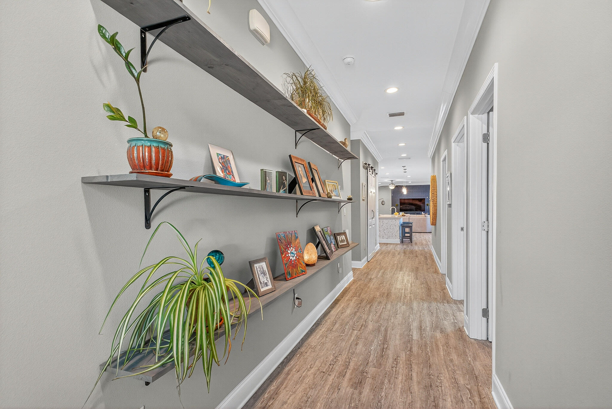 61B 6Th Street
