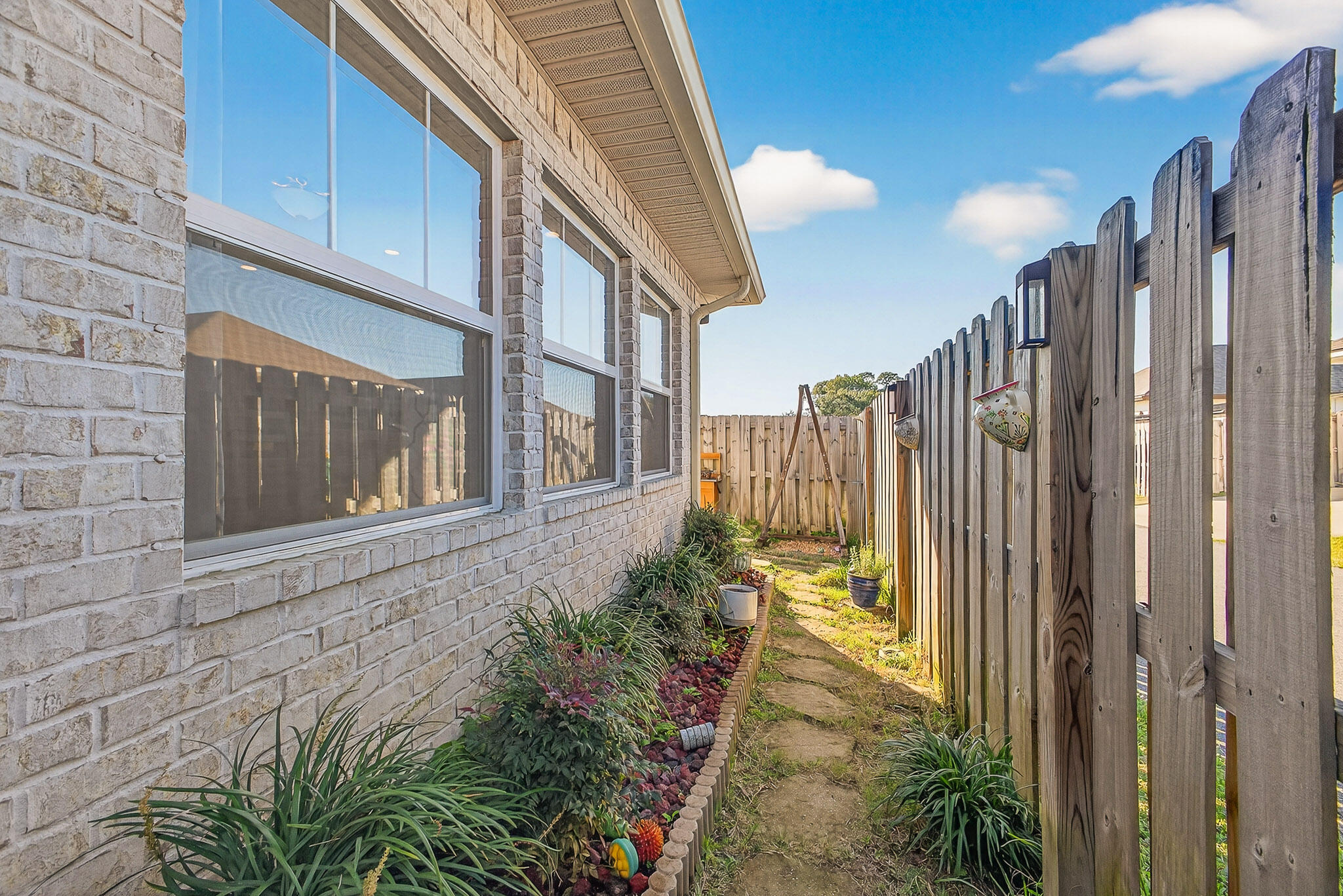 61B 6Th Street