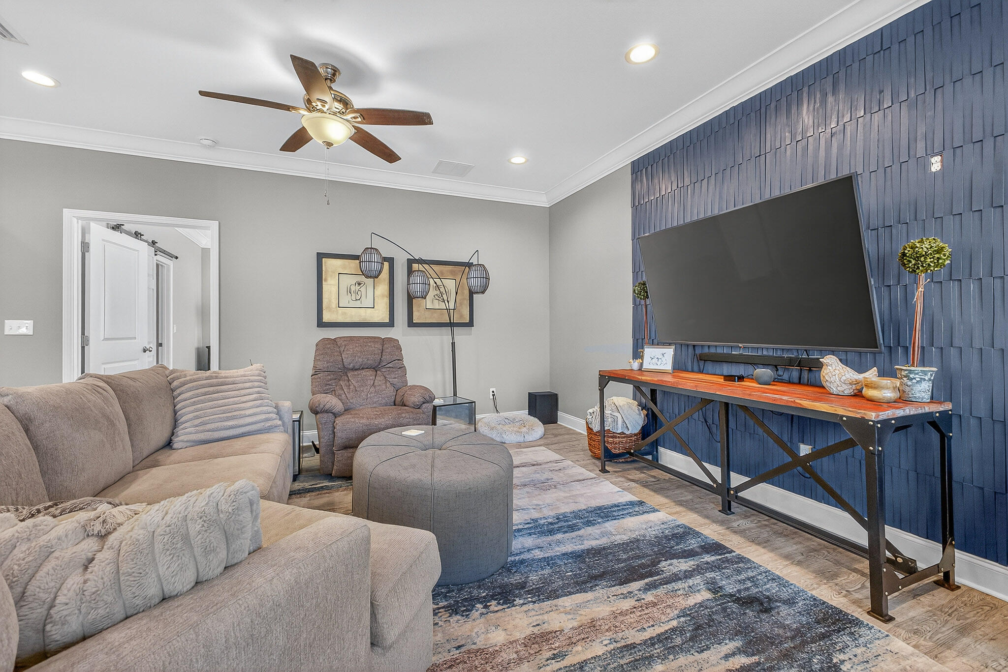 61B 6Th Street
