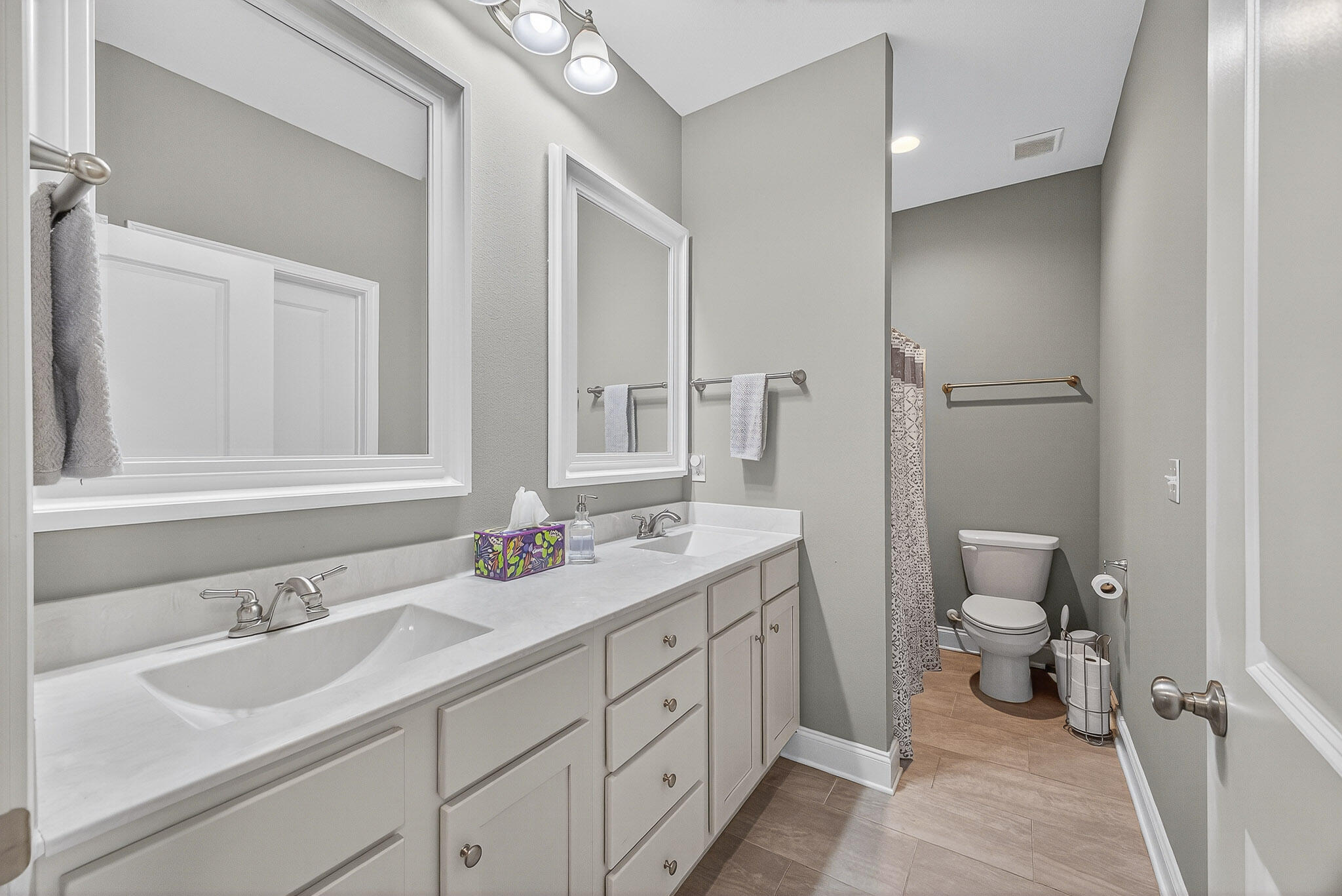 61B 6Th Street