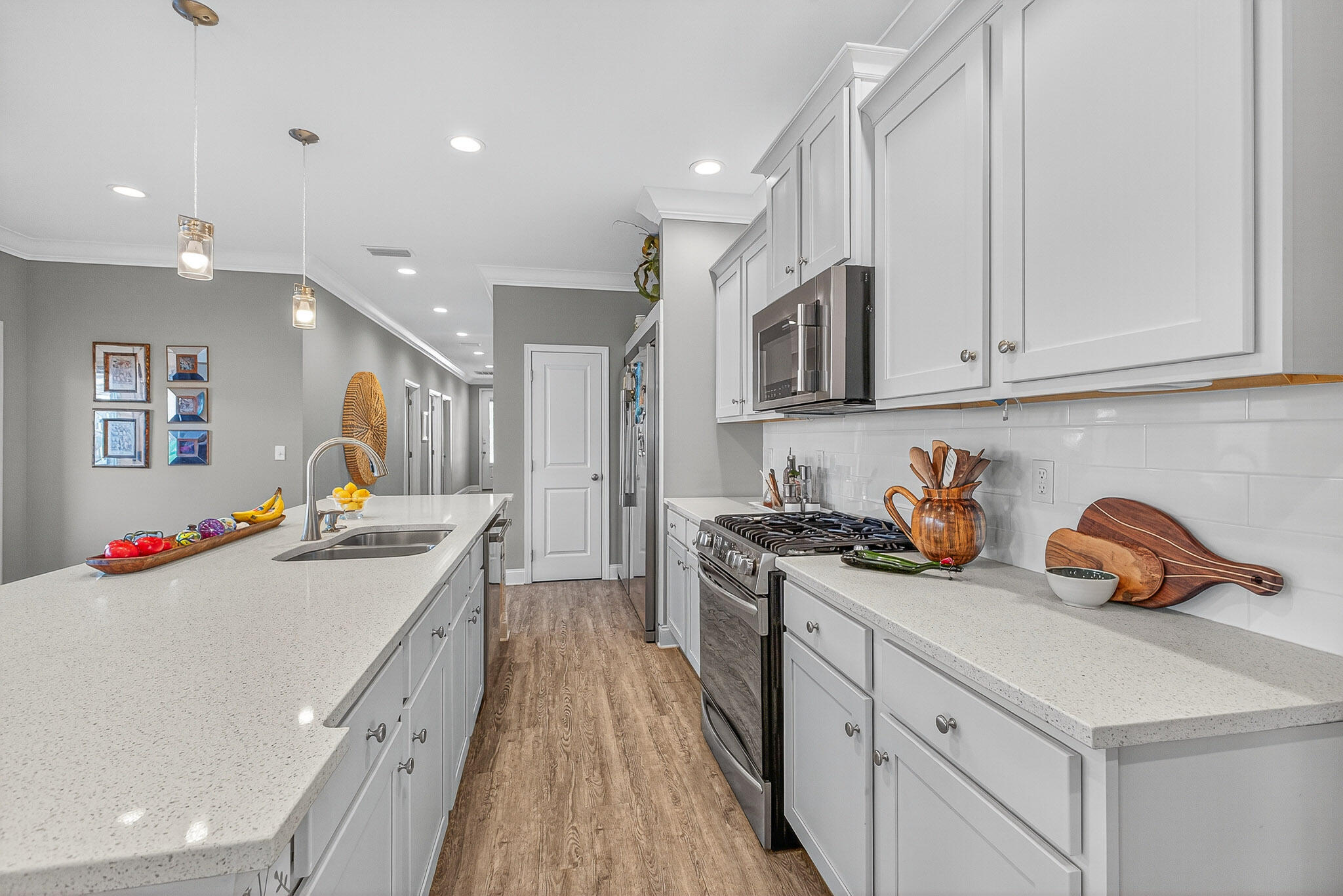 61B 6Th Street