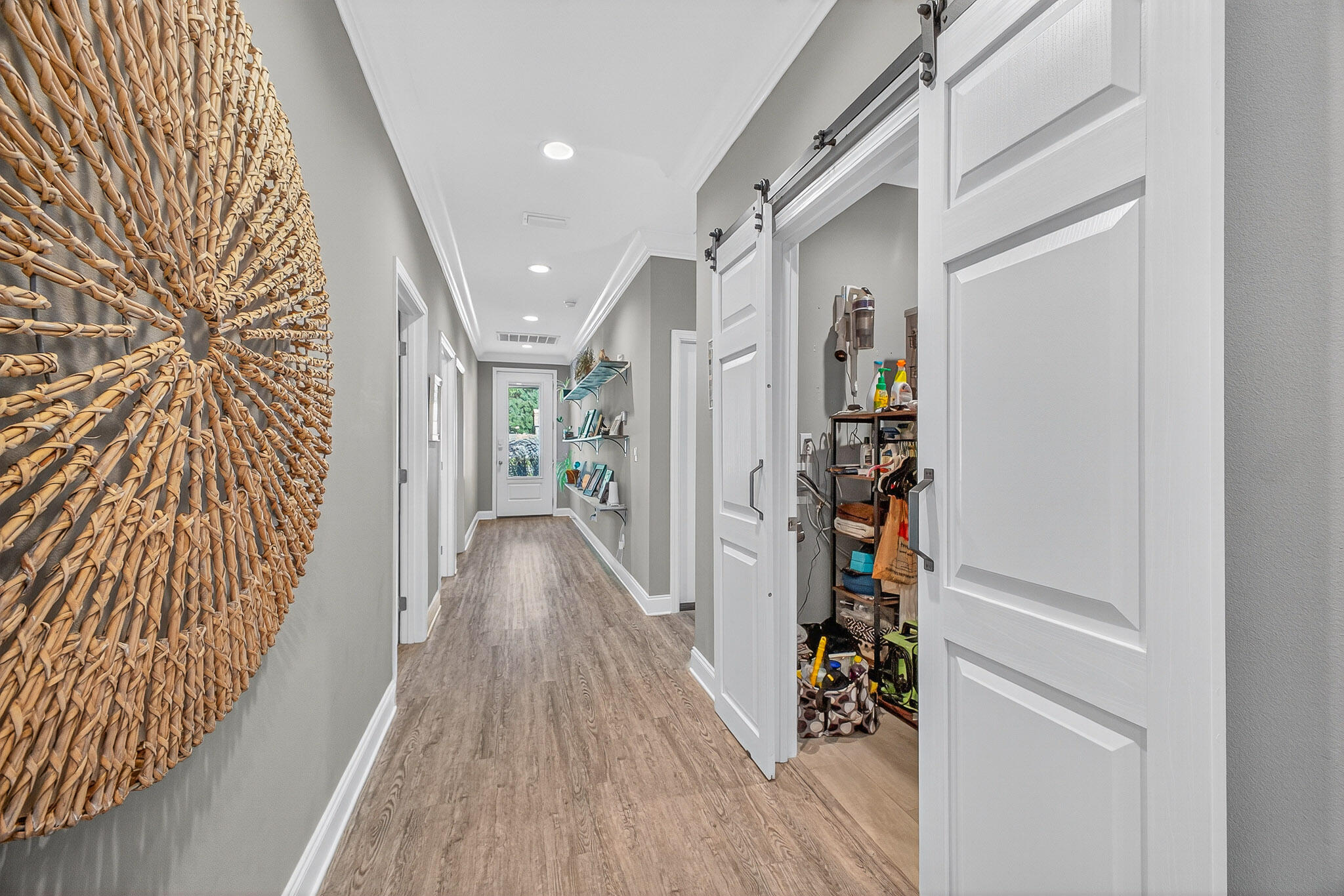 61B 6Th Street