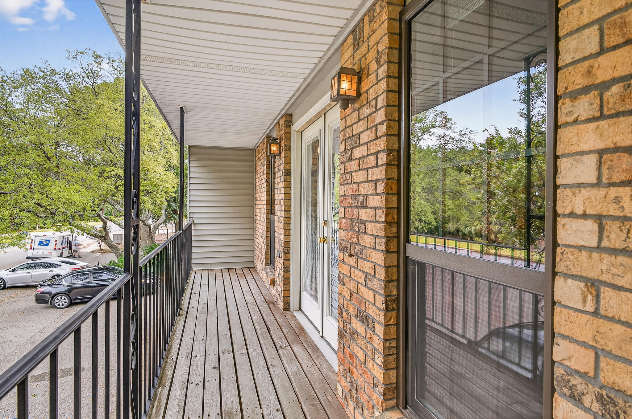 96 NE Yacht Club Drive UNIT 1