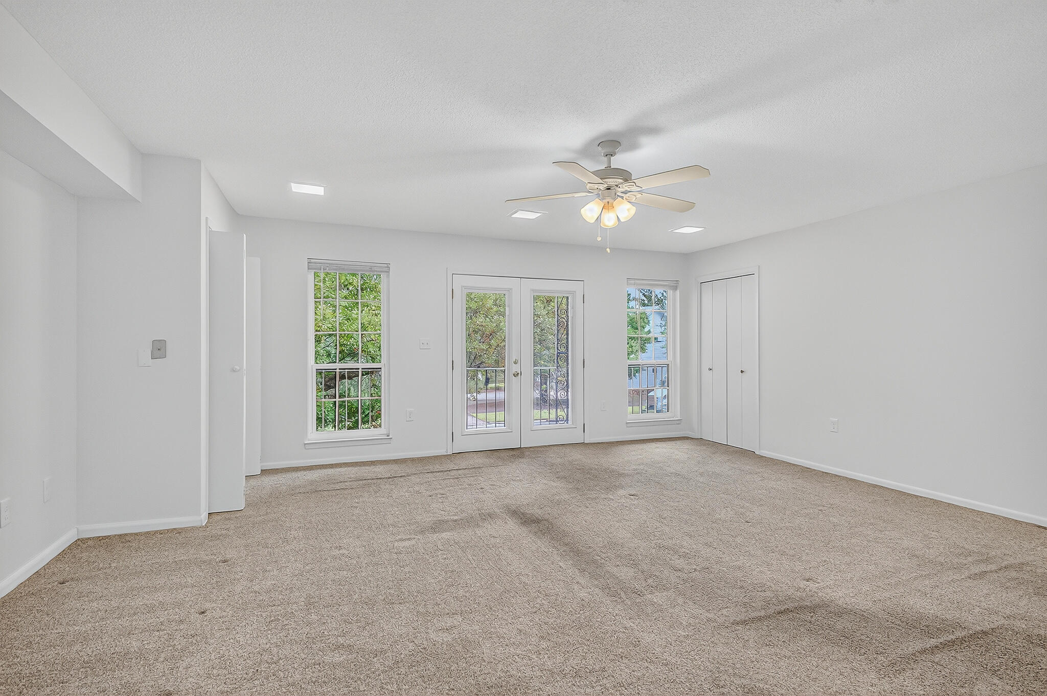 96 NE Yacht Club Drive UNIT 1