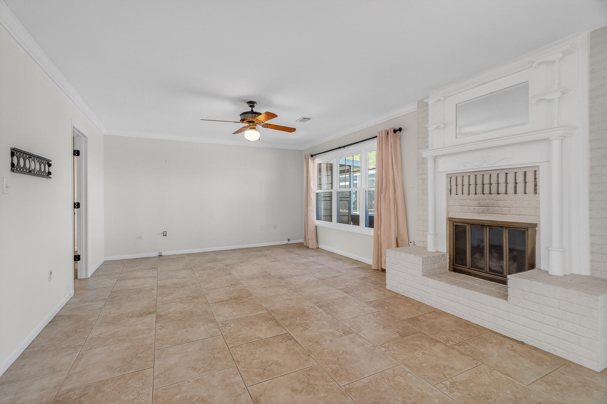 186 Bayshore Drive
