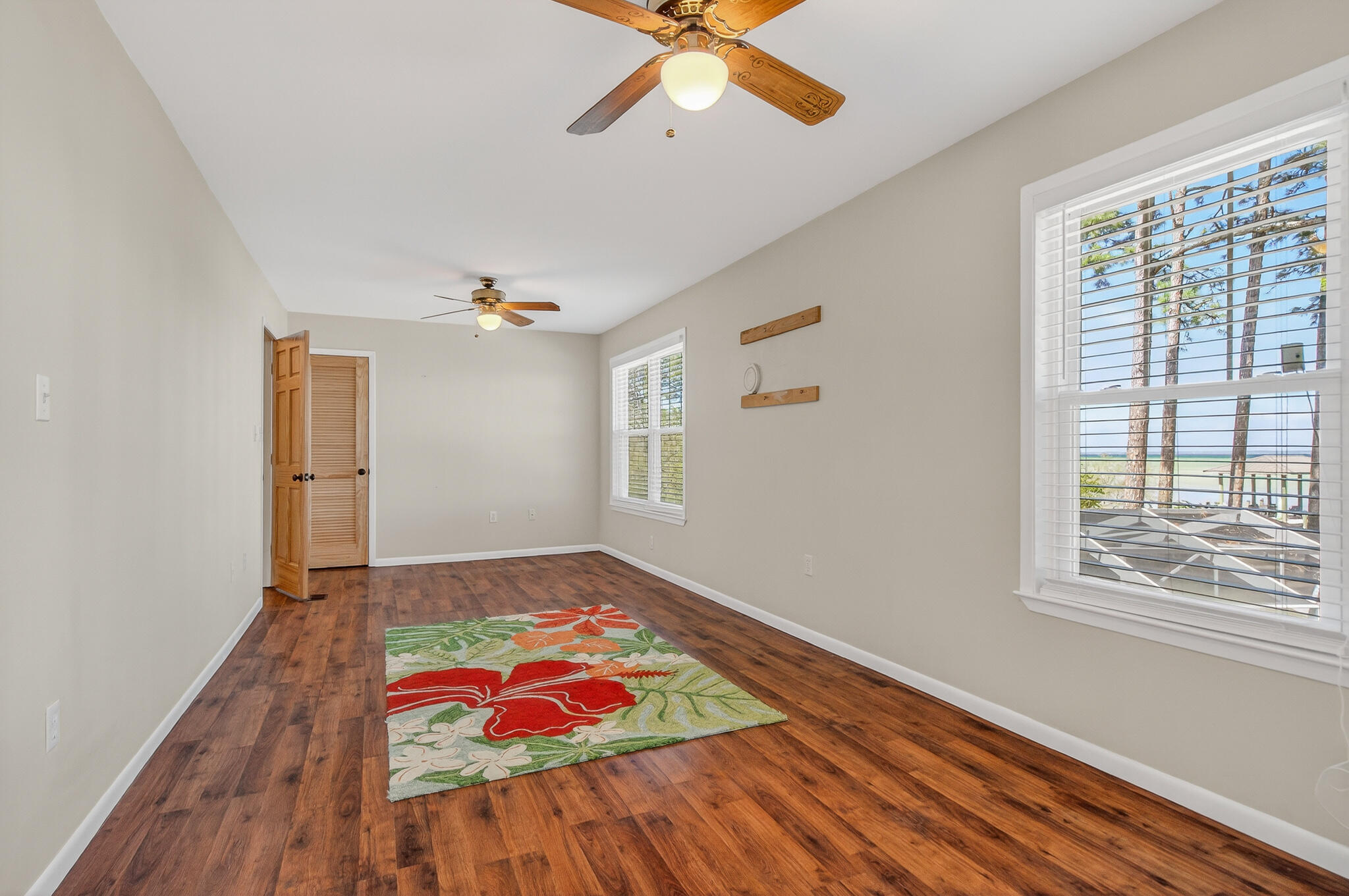 186 Bayshore Drive