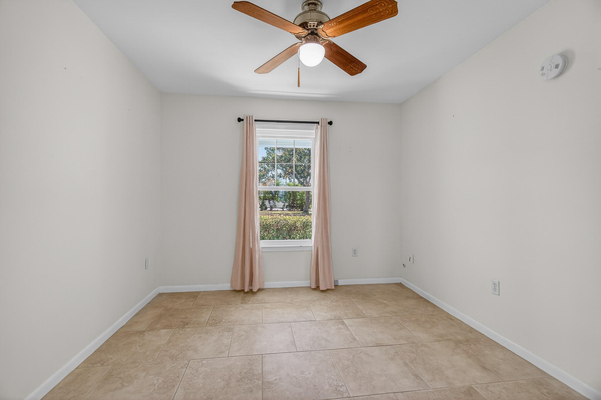 186 Bayshore Drive