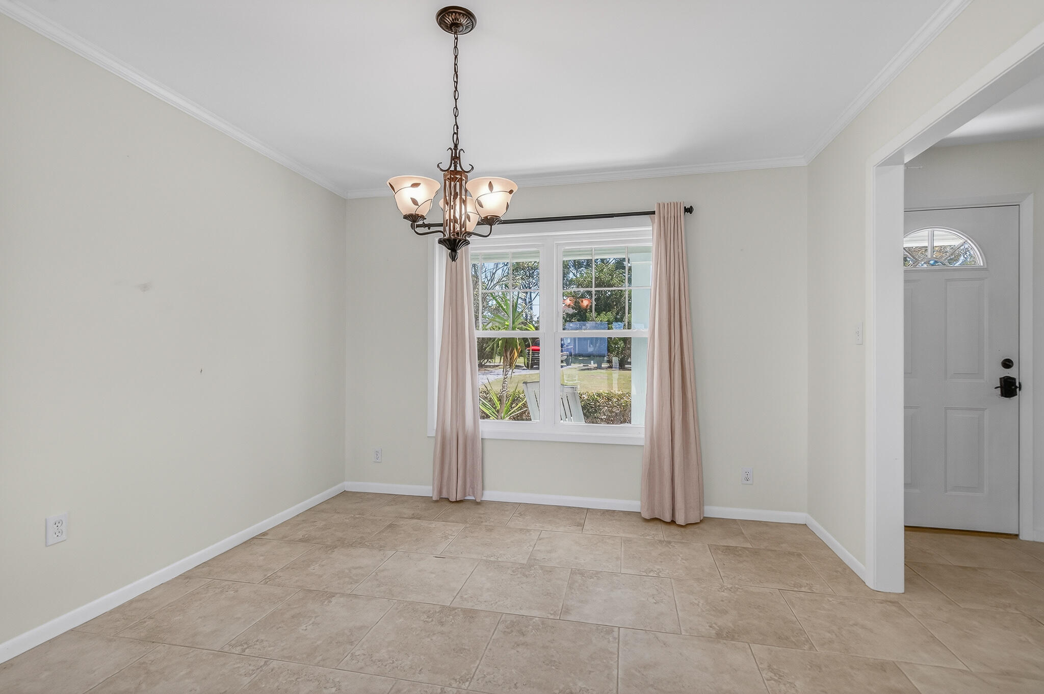 186 Bayshore Drive