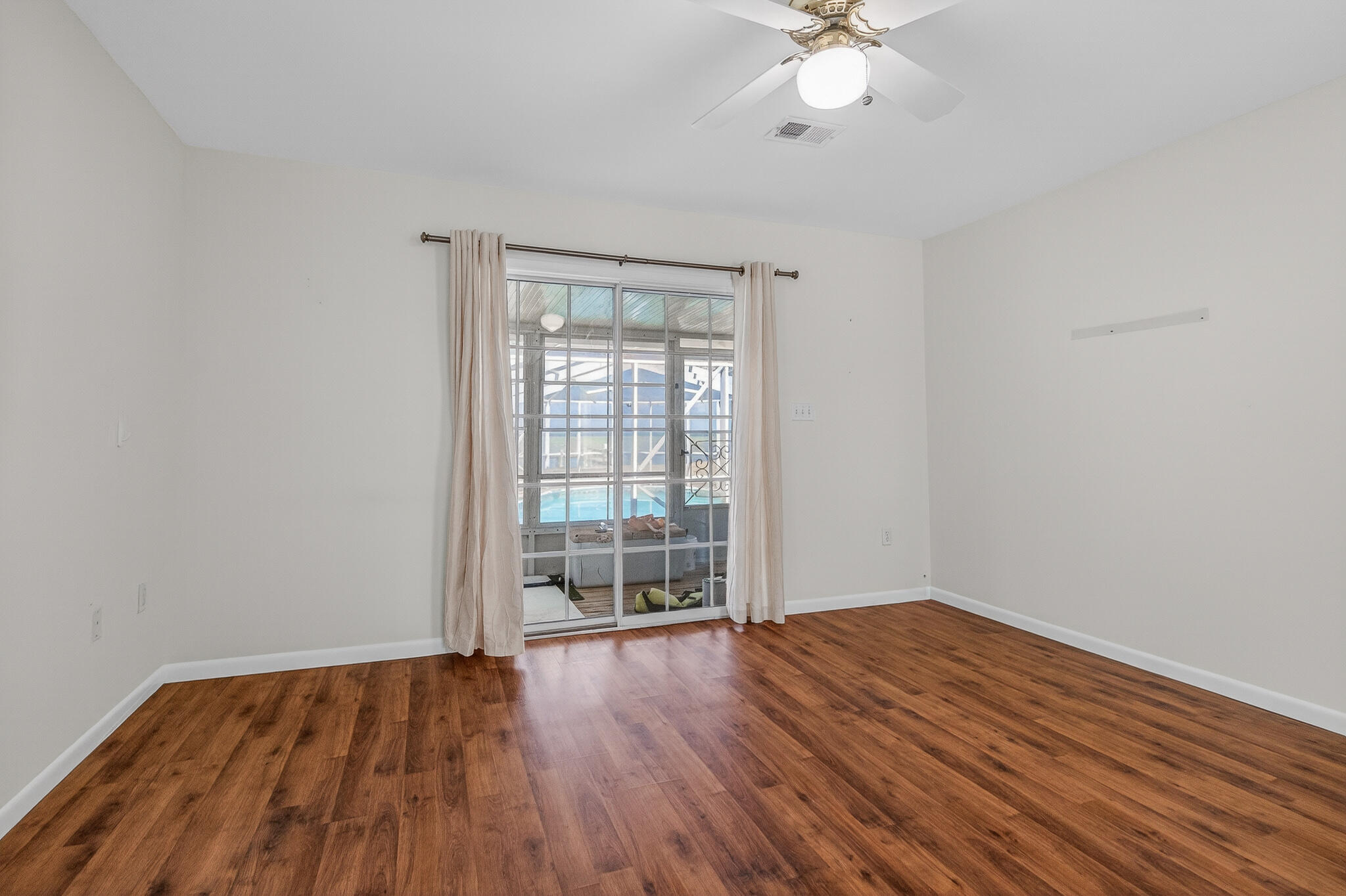 186 Bayshore Drive