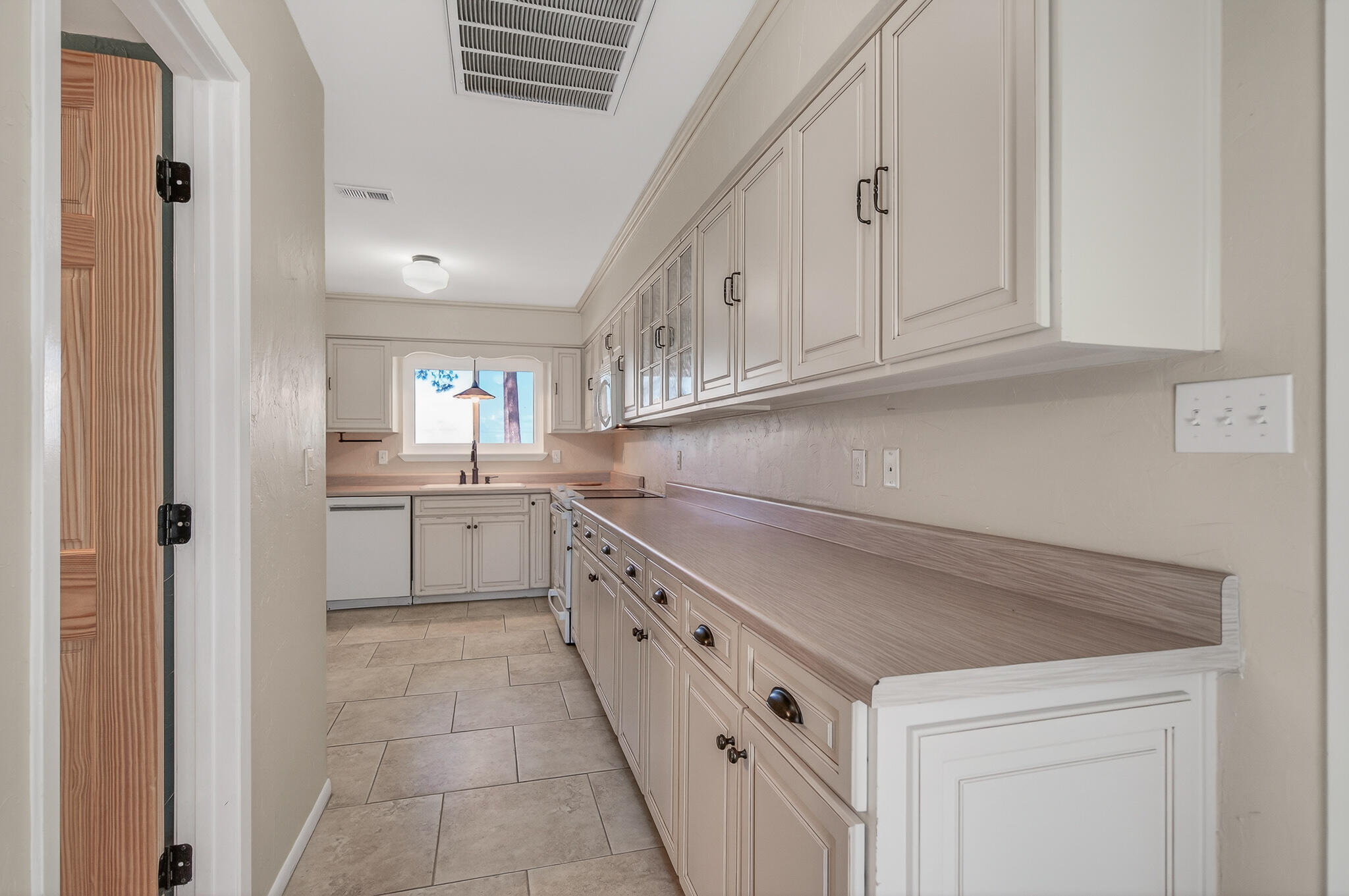 186 Bayshore Drive