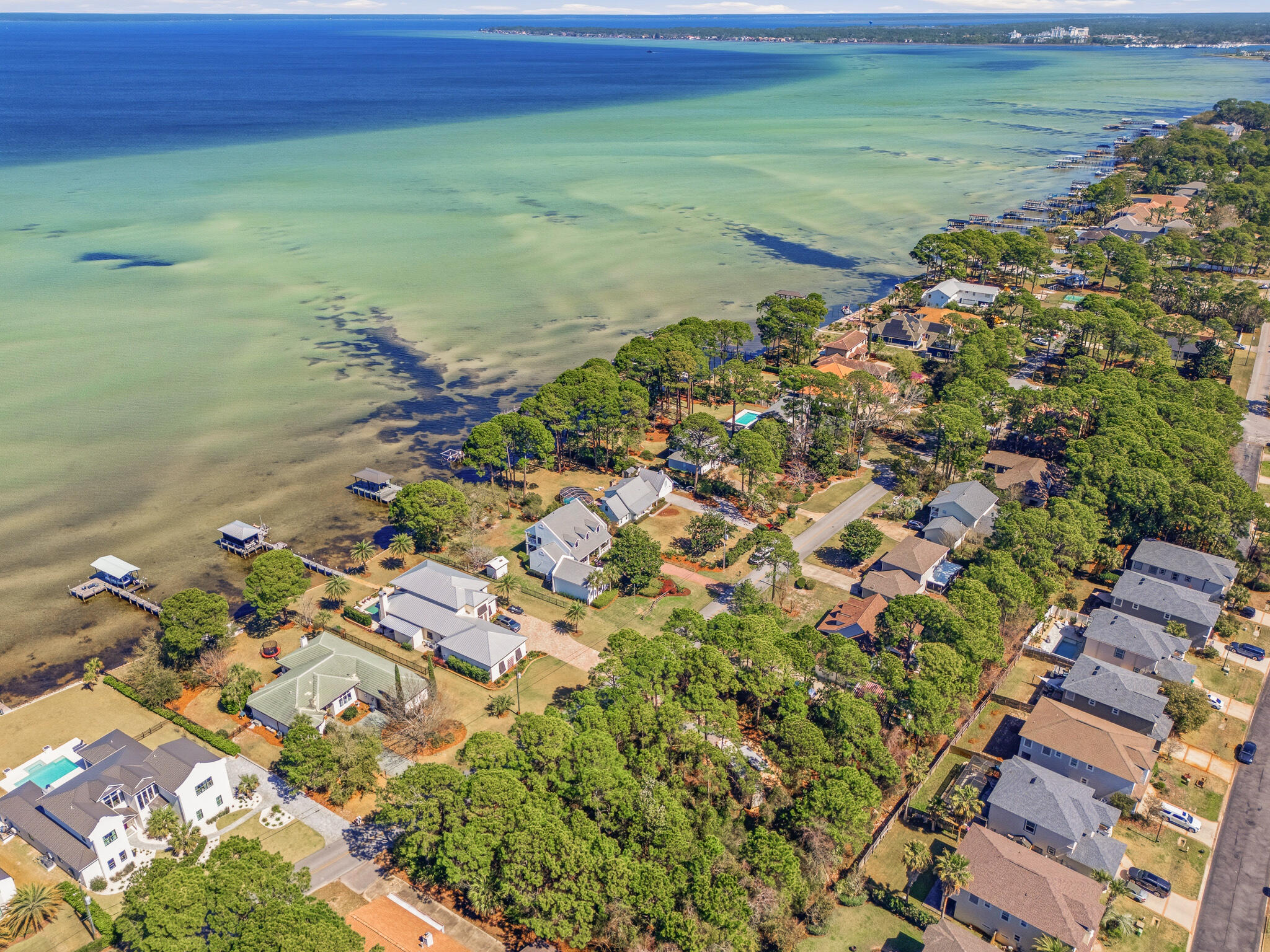 186 Bayshore Drive
